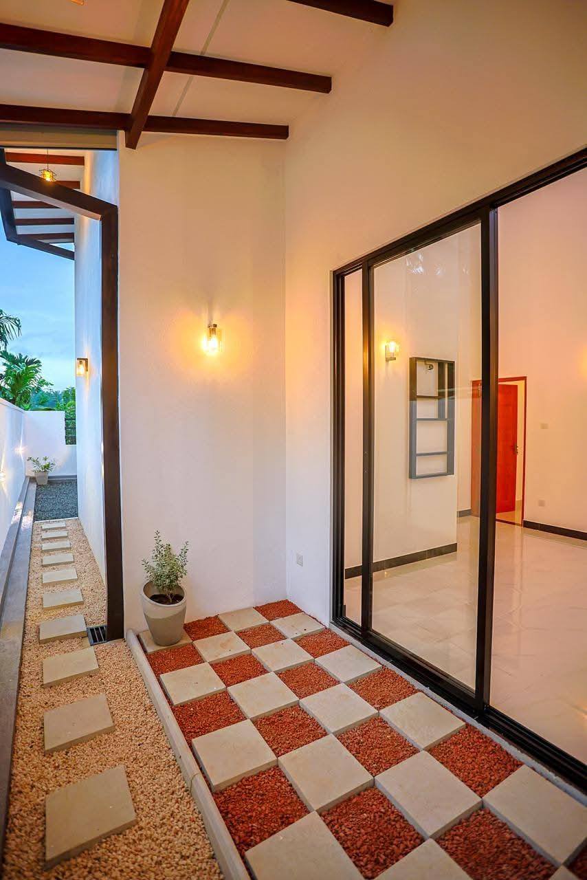 Brandnew Single Storey Modern House for sale in Yashodara Mawatha Ranala Athurugiriya Road