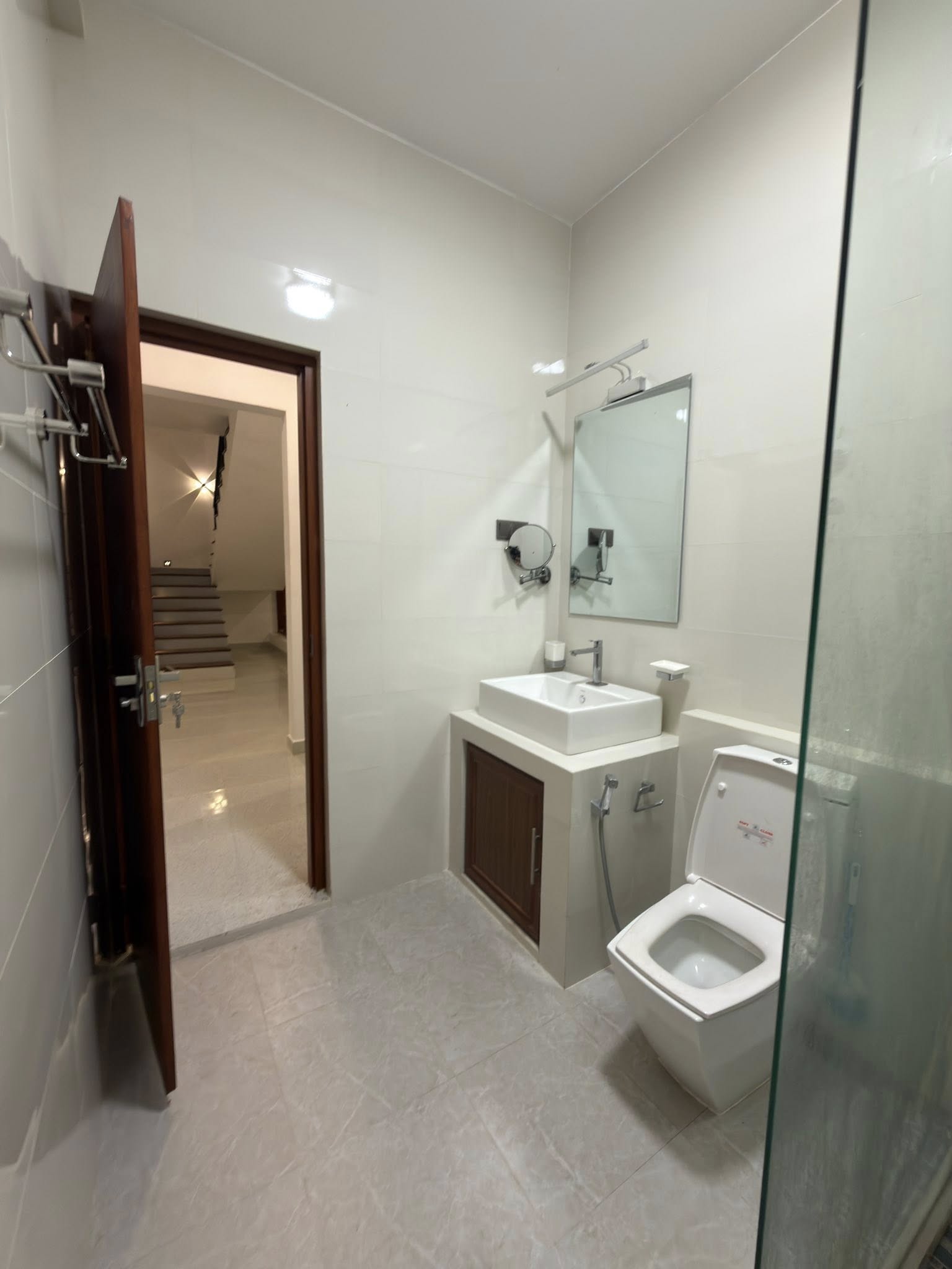 Luxury Modern 4-Story House for Sale in Ragama…