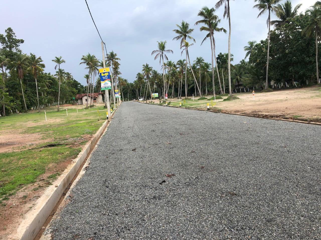 මීගමුවෙන් කඩවල හන්දියට ආසන්නයෙන් ඔබේ සිහින නිවස ඉදි කිරීමට අගනා බිම් කොටස්