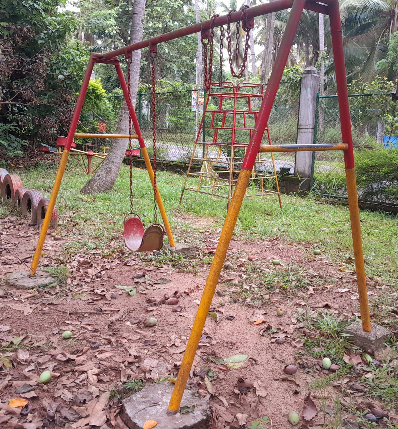 සෙල්ලම් උපකරන සහ අමානෝ පියස්ස විකිනීමට