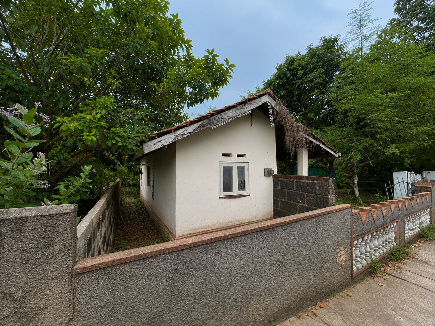 Land for Sale in Dungalpitiya, Negombo – Landside Area