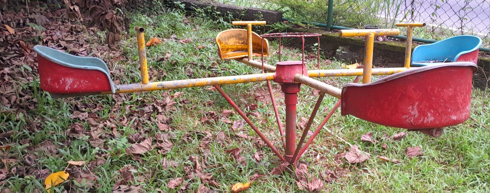 සෙල්ලම් උපකරන සහ අමානෝ පියස්ස විකිනීමට