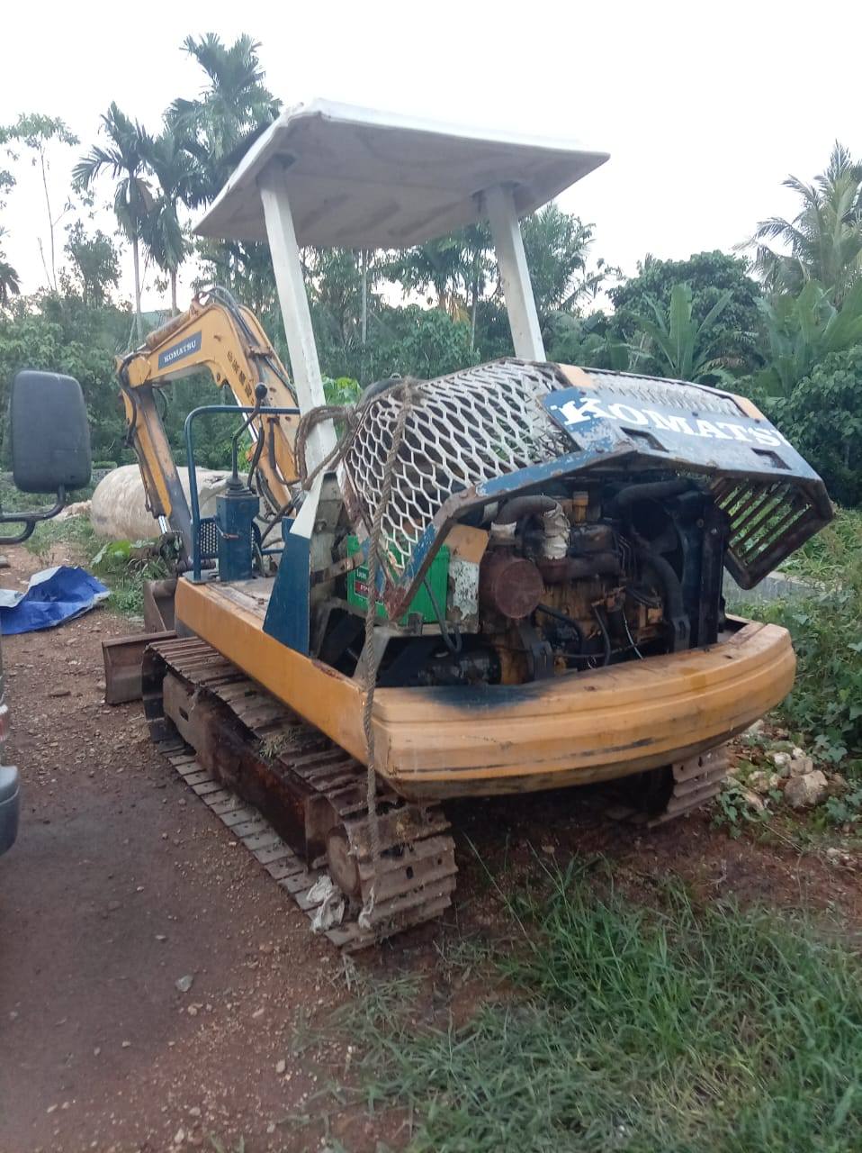 scavator:Comatsu 30 dash 05..විකිණීමට ඇත