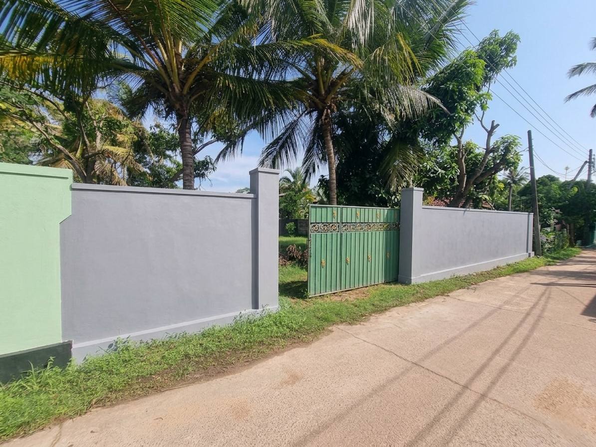 Land for Sale in Katuwapitiya (Near Y Junction)