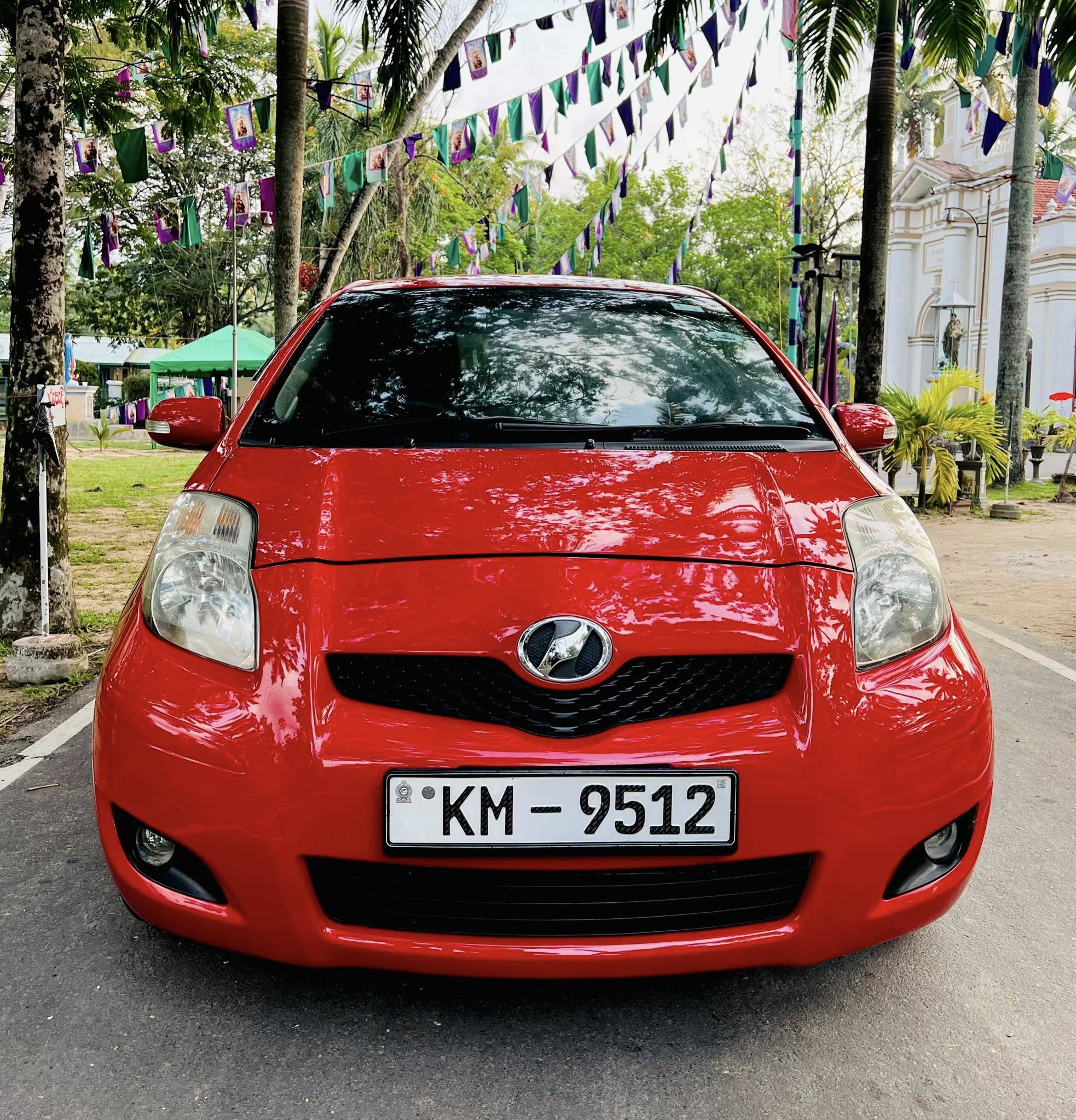 TOYOTA VITZ (KSP 90)