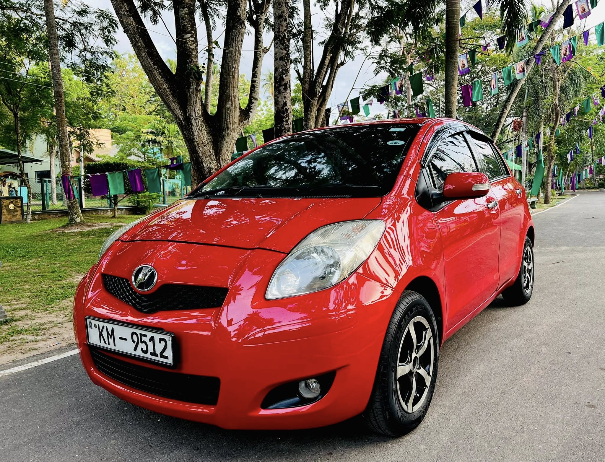 TOYOTA VITZ (KSP 90)