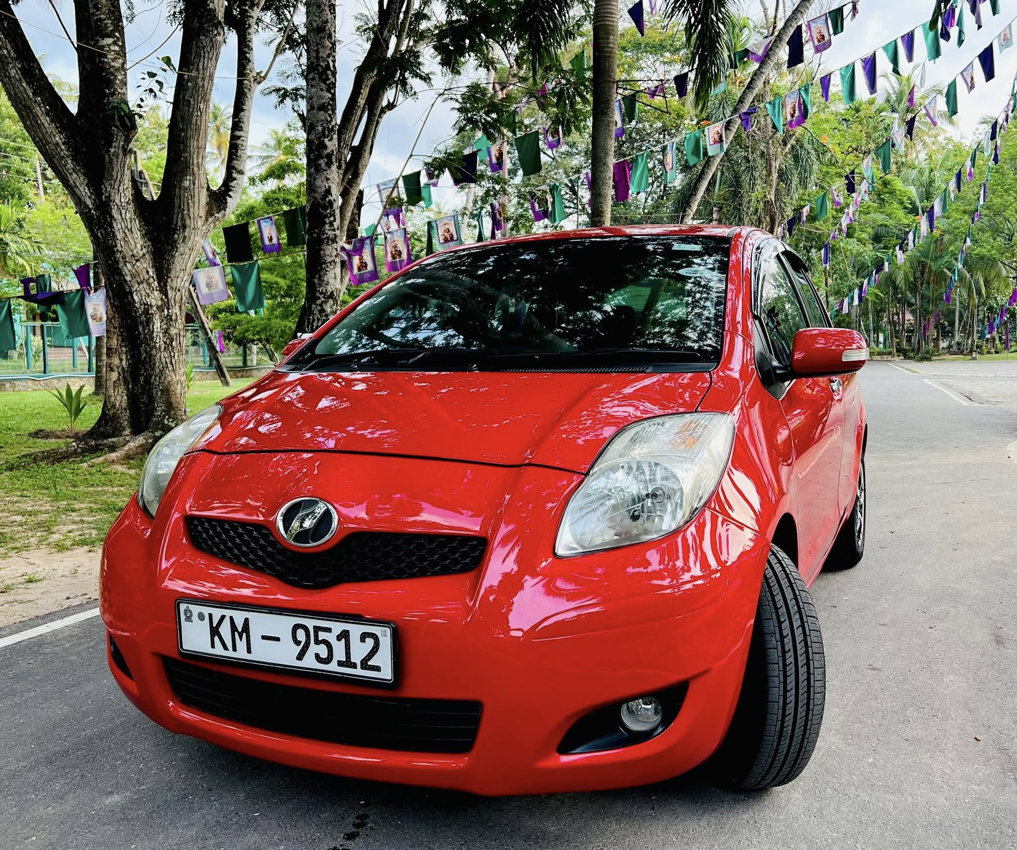 TOYOTA VITZ (KSP 90)