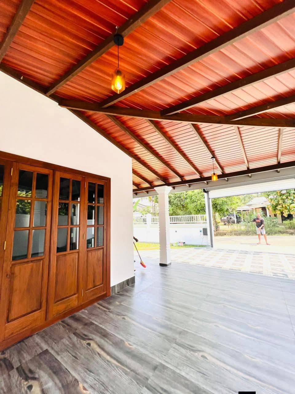 හෝමාගම මාදුලාවේ පදිංචි නොවූ නව නිවසක් විකිනිමට