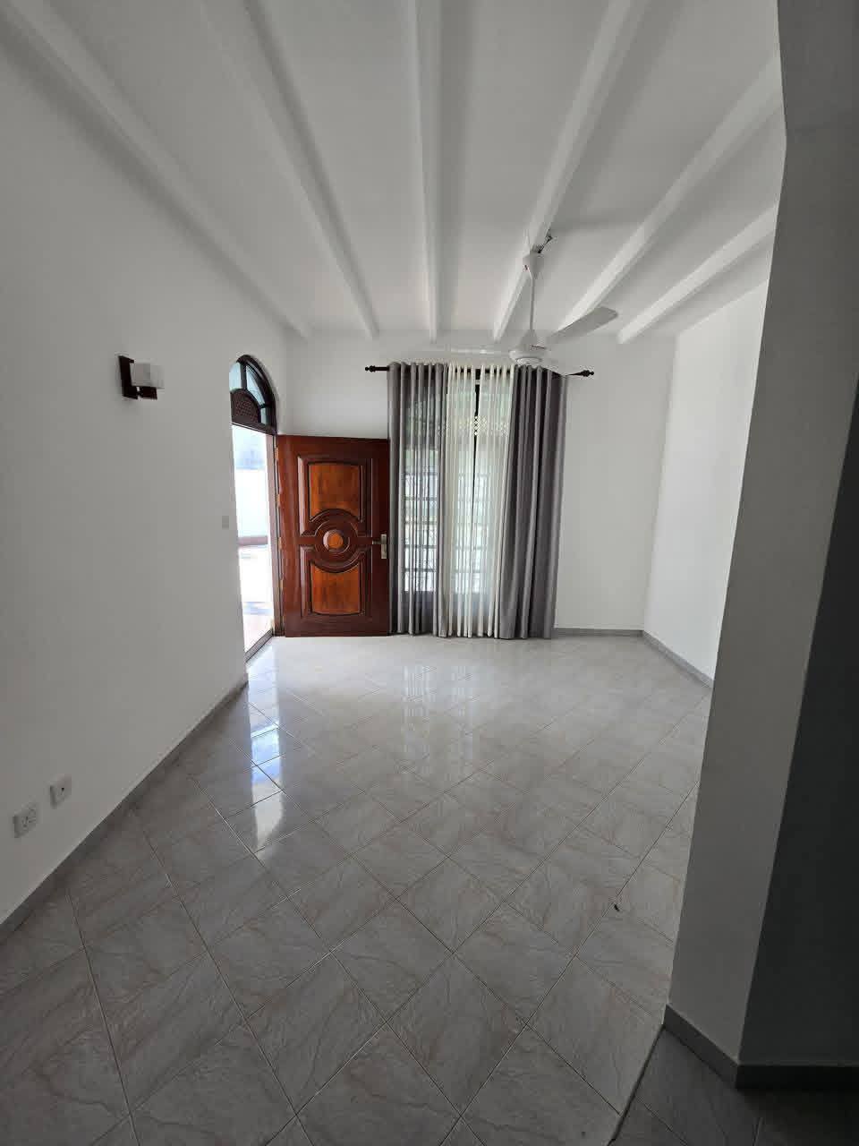 HOUSE FOR SALE – CHURCH JUNCTION, SEEDUWA