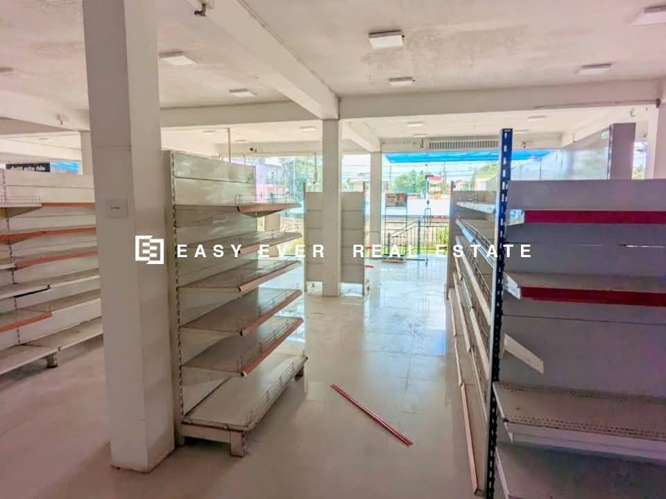 වේයන්ගොඩ නගර මධ්‍යයෙන් / පර්වස් 34/ ව’ අඩි 5000/= /සුපිරි වෙලඳසැල / පර්වස් 23 ක රථ ගාල / මිලියන 125/=