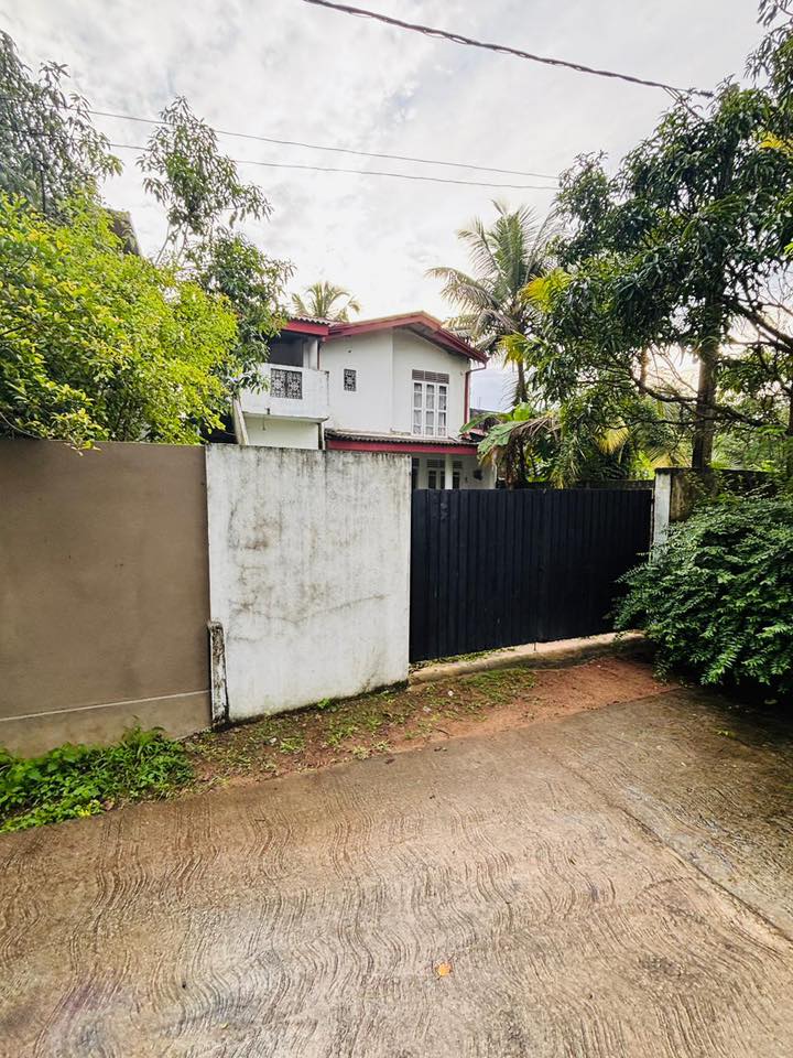 Housr for sale ja-ela