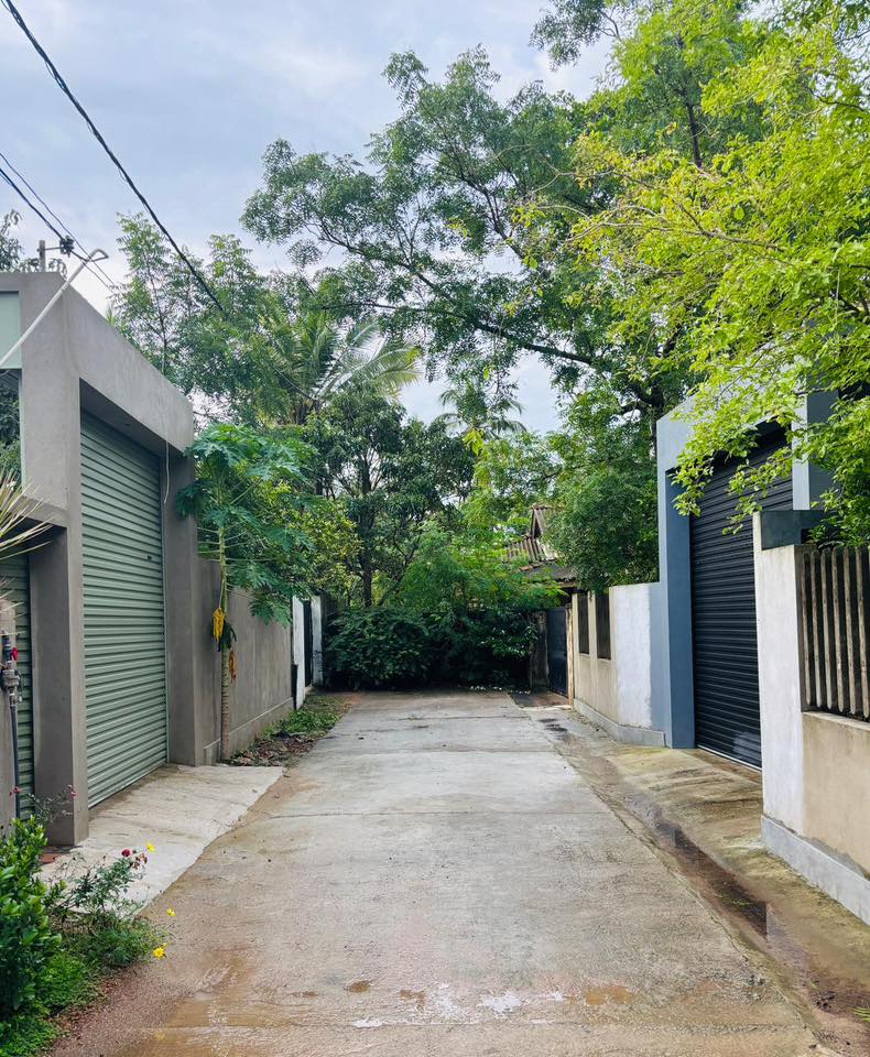 Housr for sale ja-ela