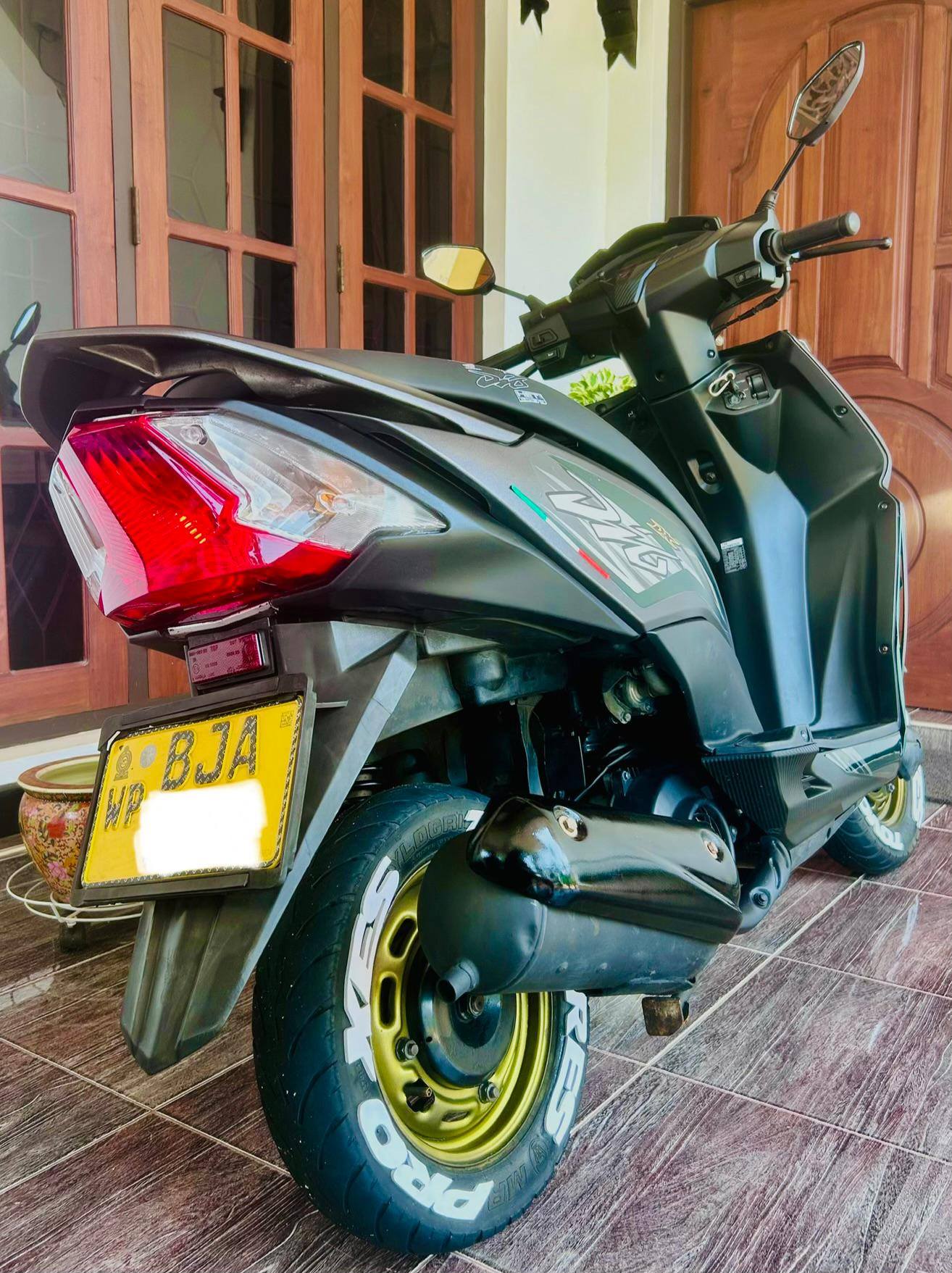 Honda Dio DX (2020)