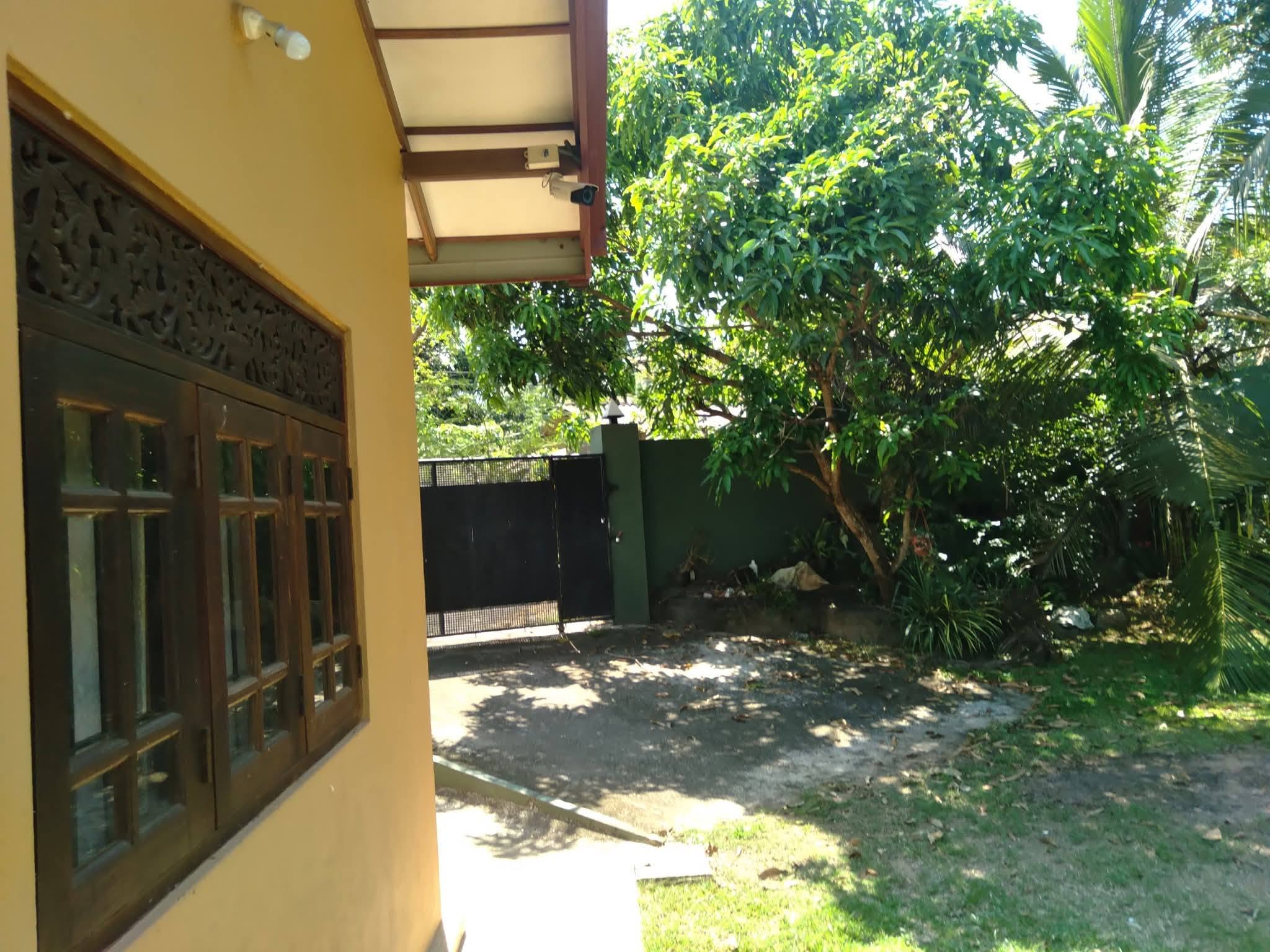 House for sale in Pothukotuwa- Jaela