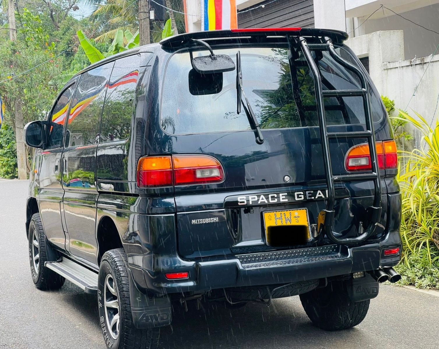 Mitsubishi L400 Spacegear