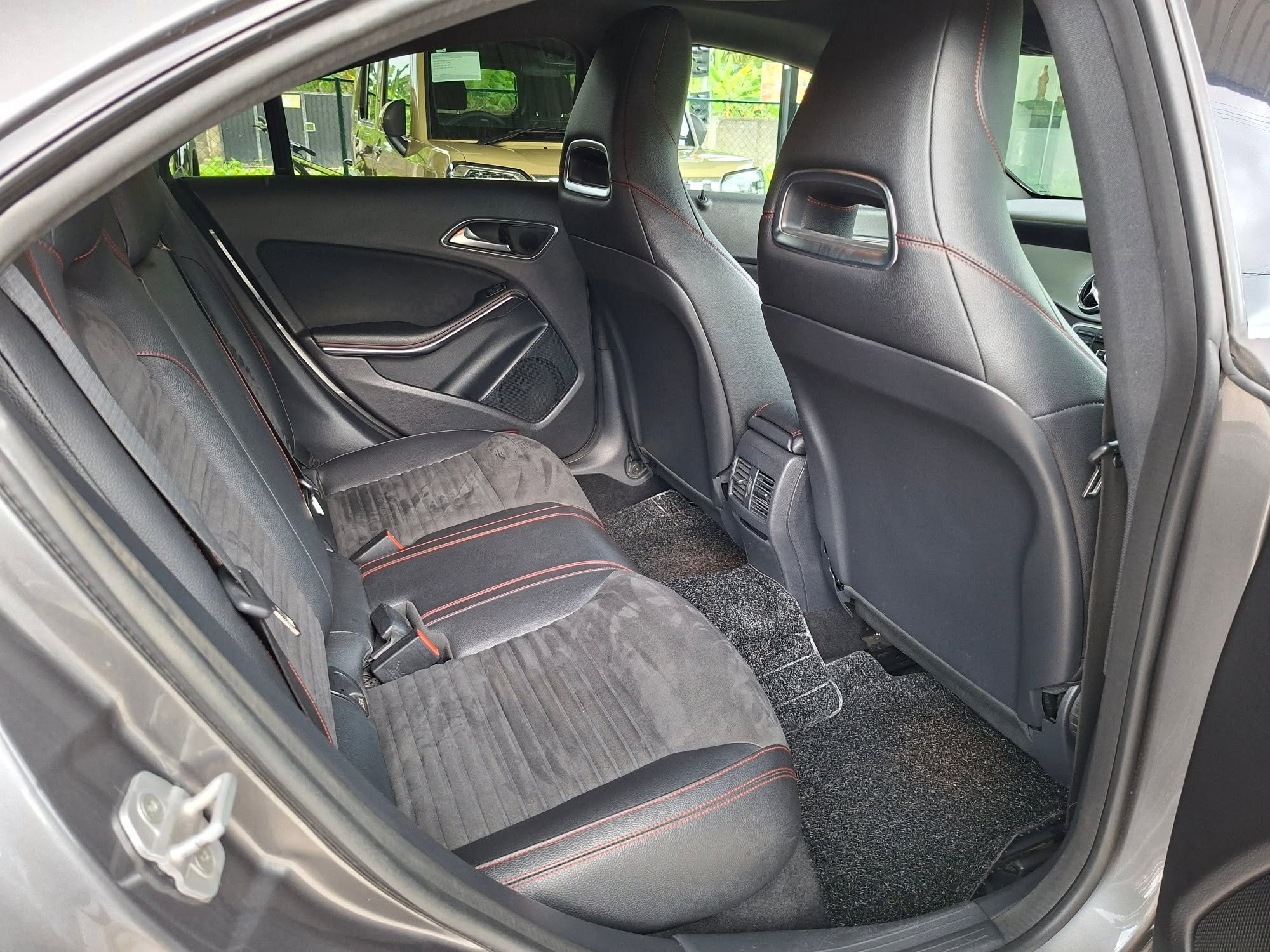 Mercedes-Benz CLA 220
