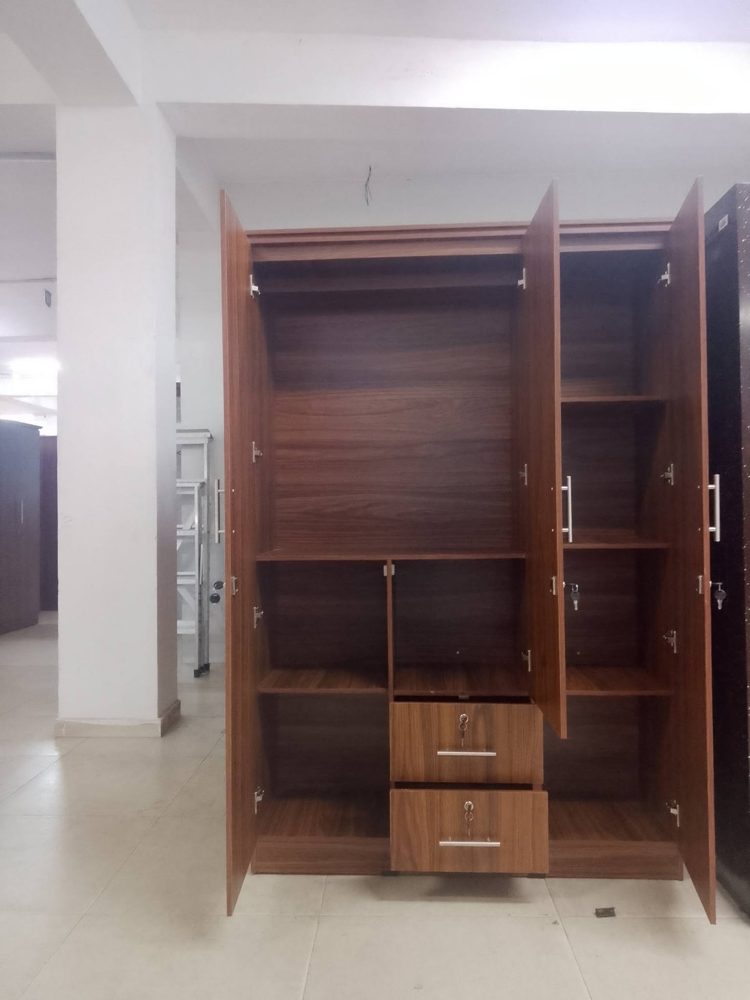 MELAMINE 3 DOOR ALMARI