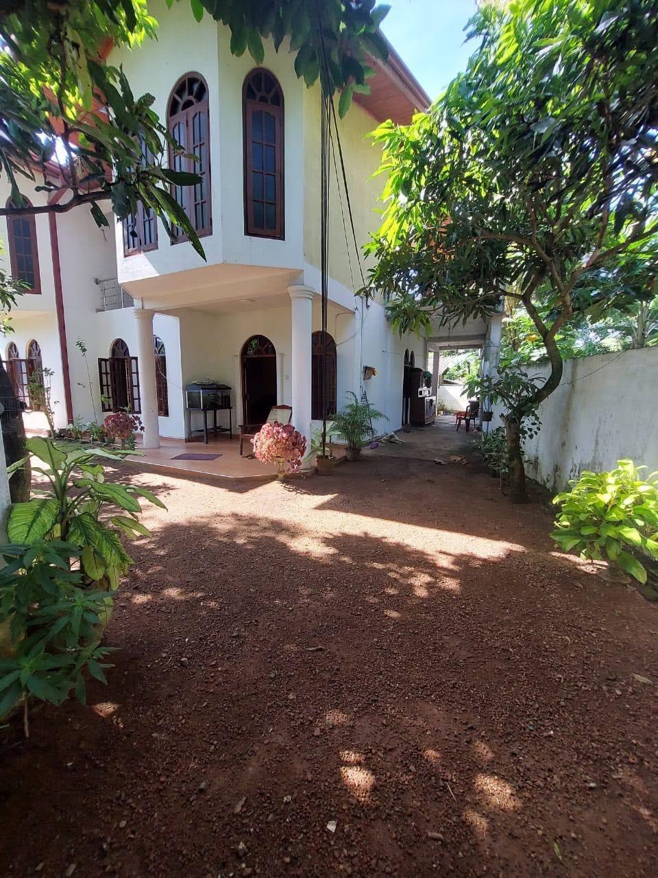 කඩුවෙල / මාලඹේ ප්‍රදේශයේ නිවසක් විකිණීමට
