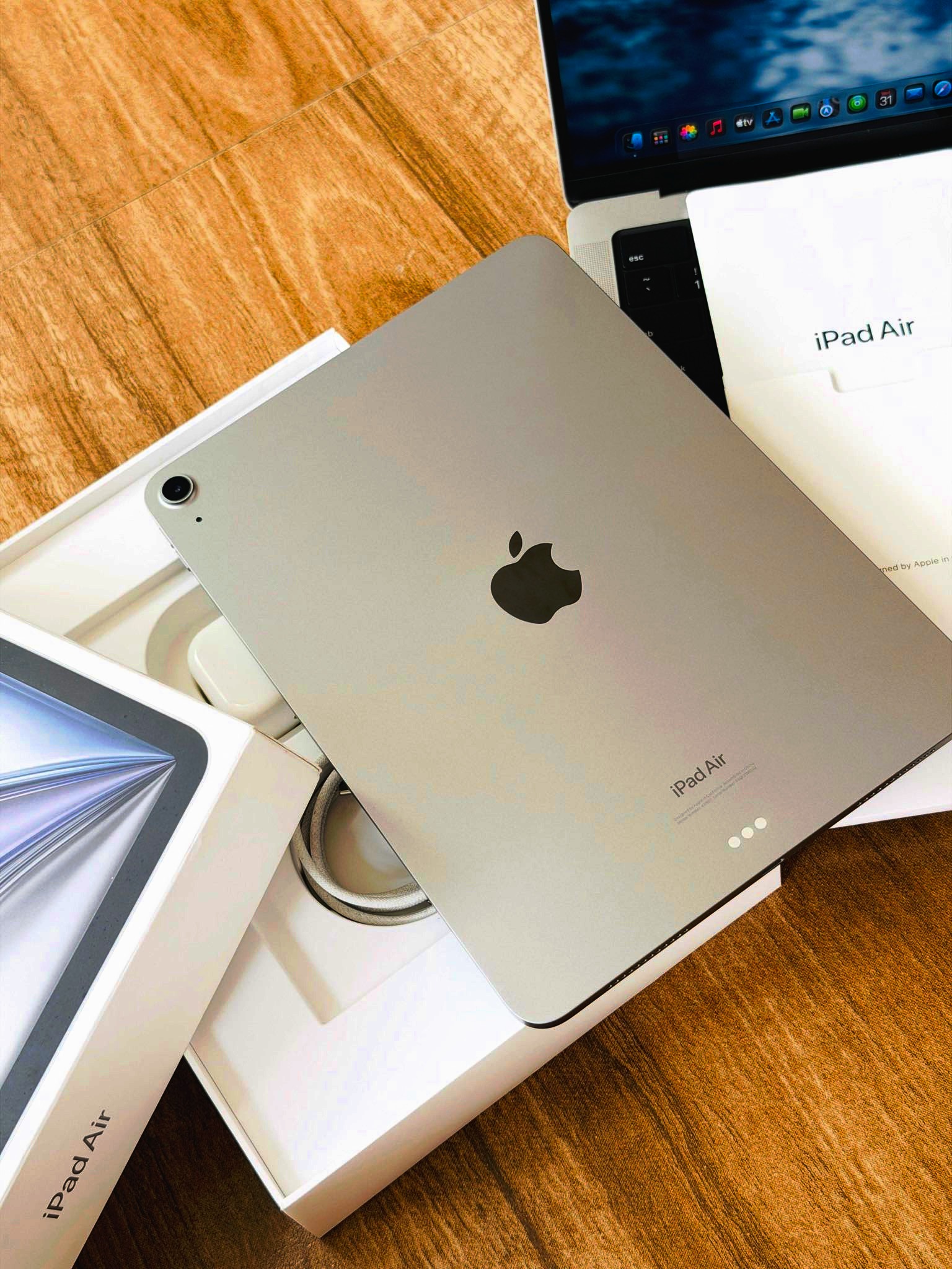 Apple iPad Air M3 11″Inch 128GB Wi-Fi + Cellular 2025.