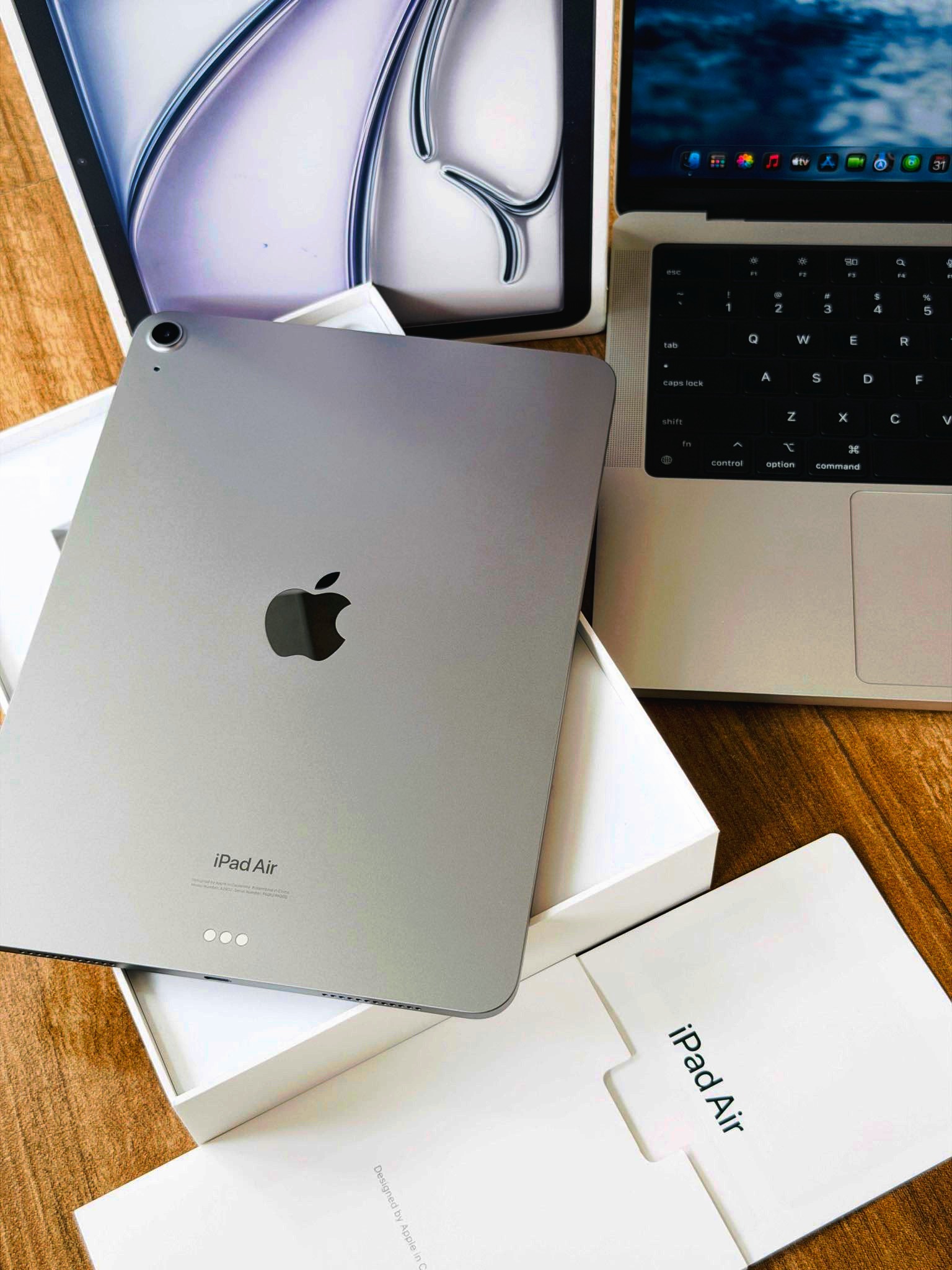 Apple iPad Air M3 11″Inch 128GB Wi-Fi + Cellular 2025.