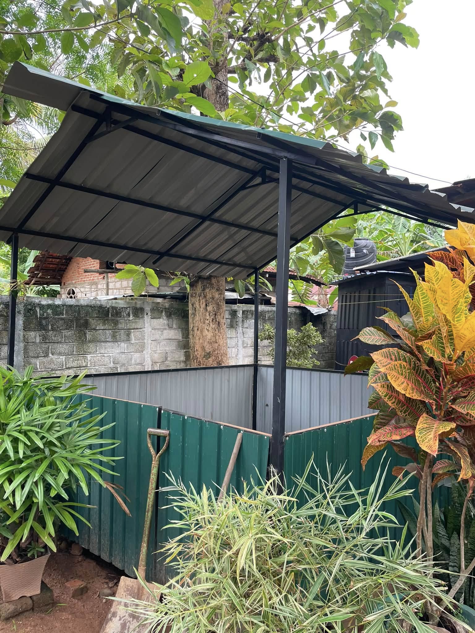 Hut විකිණීම