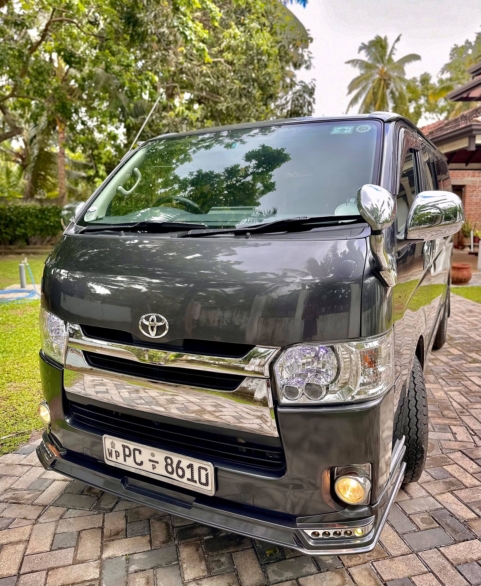 Toyota TRH Super GL 