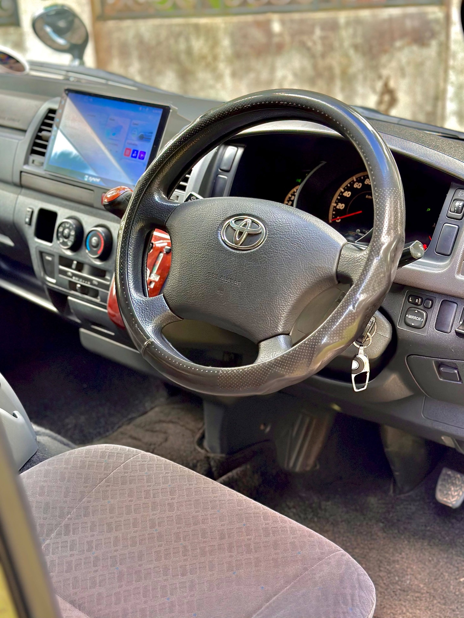 Toyota TRH Super GL 