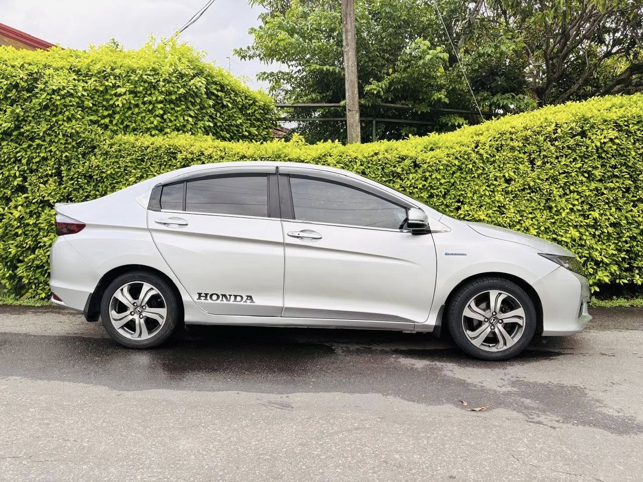 Honda Grace 2016 Ex Safety Limited Edition (Fully Loaded)
