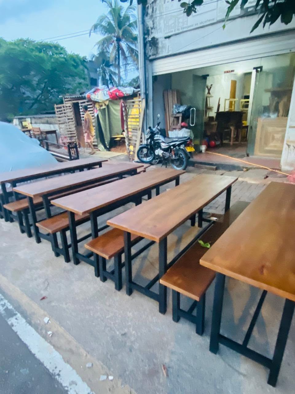 Class table and bench