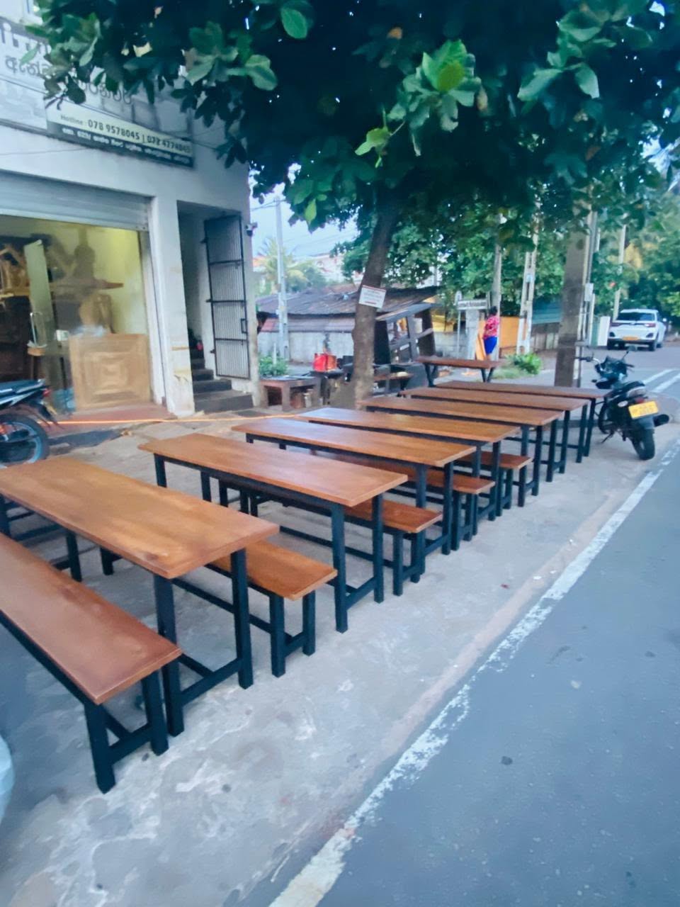Class table and bench