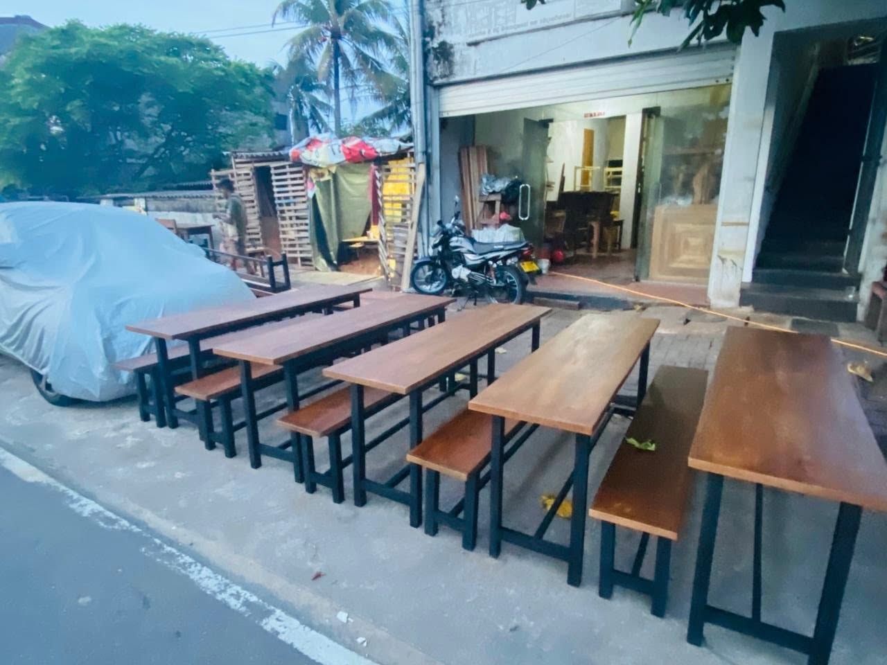 Class table and bench