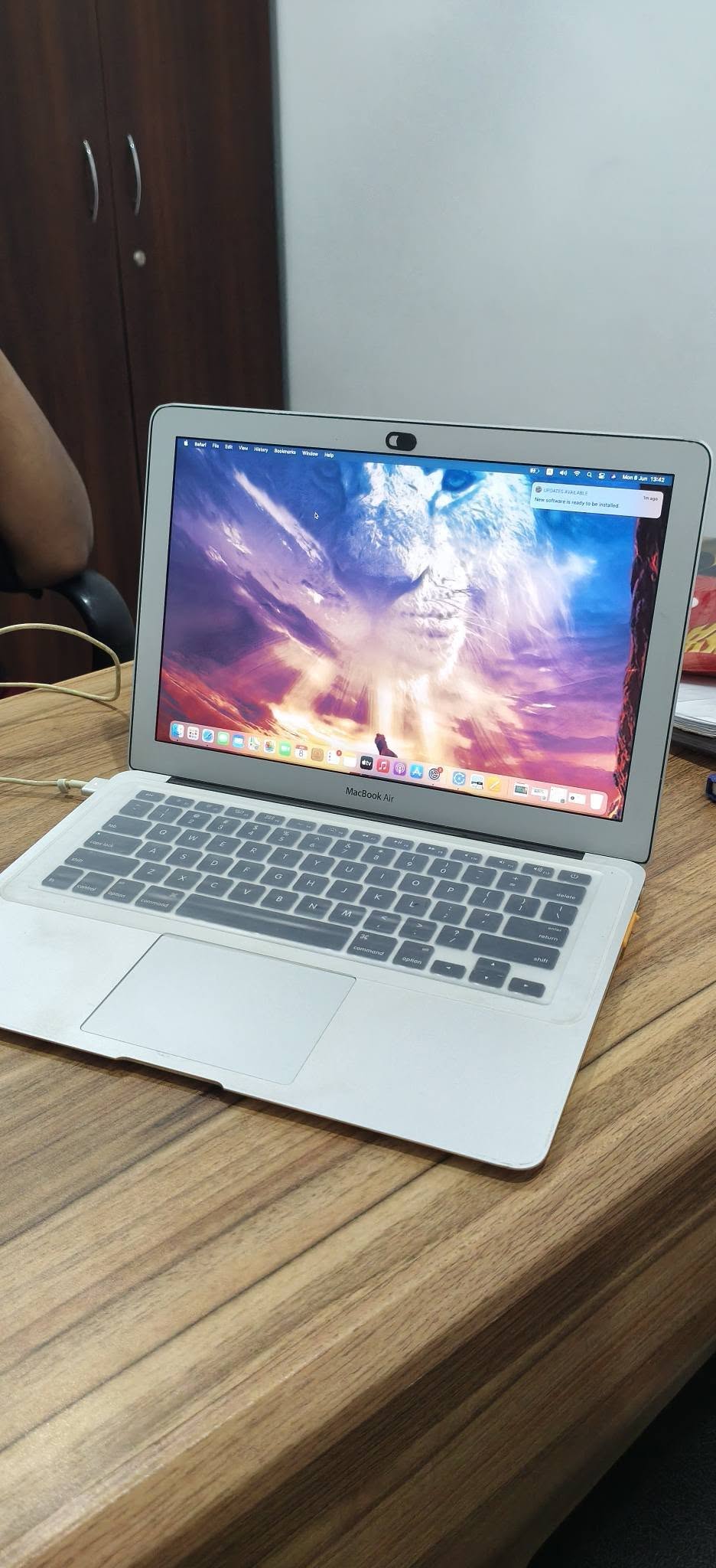 Macbook Air (13 inch, 2015)