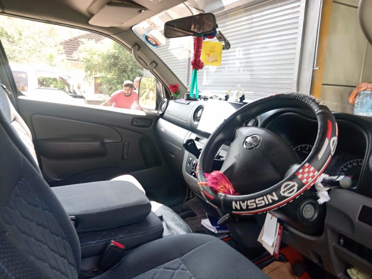 KDH Nissan – Hi roof van for sale