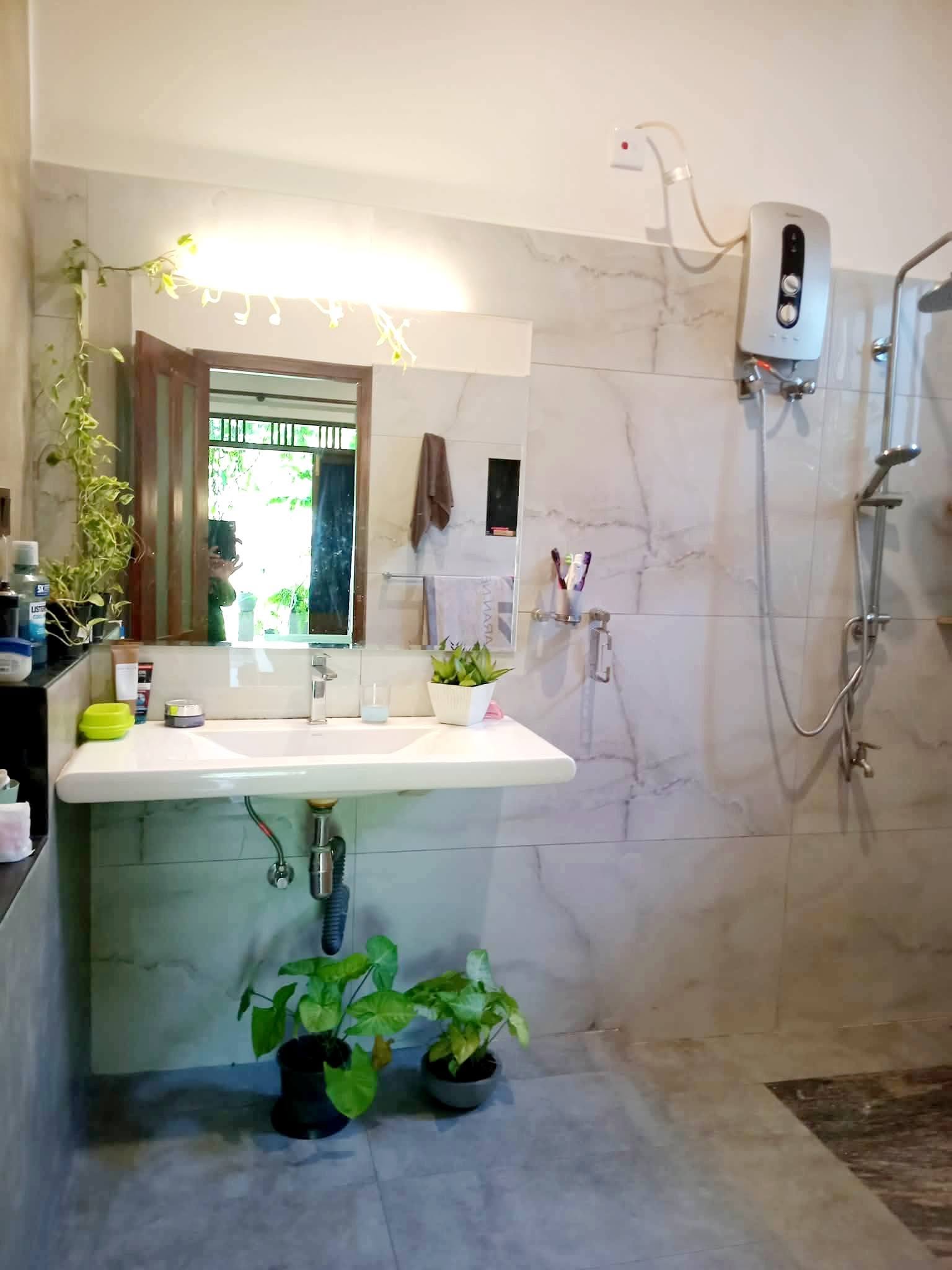 Luxury Three-Storey House for Sale – SEEDUWA