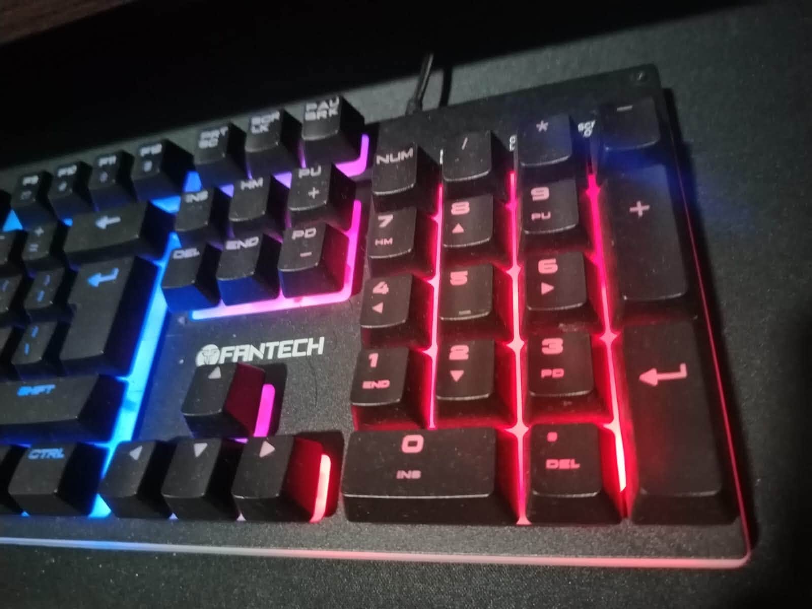 Fantech Shikari P31 RGB Gaming Keyboard එකක් විකිණීමට ඇත!