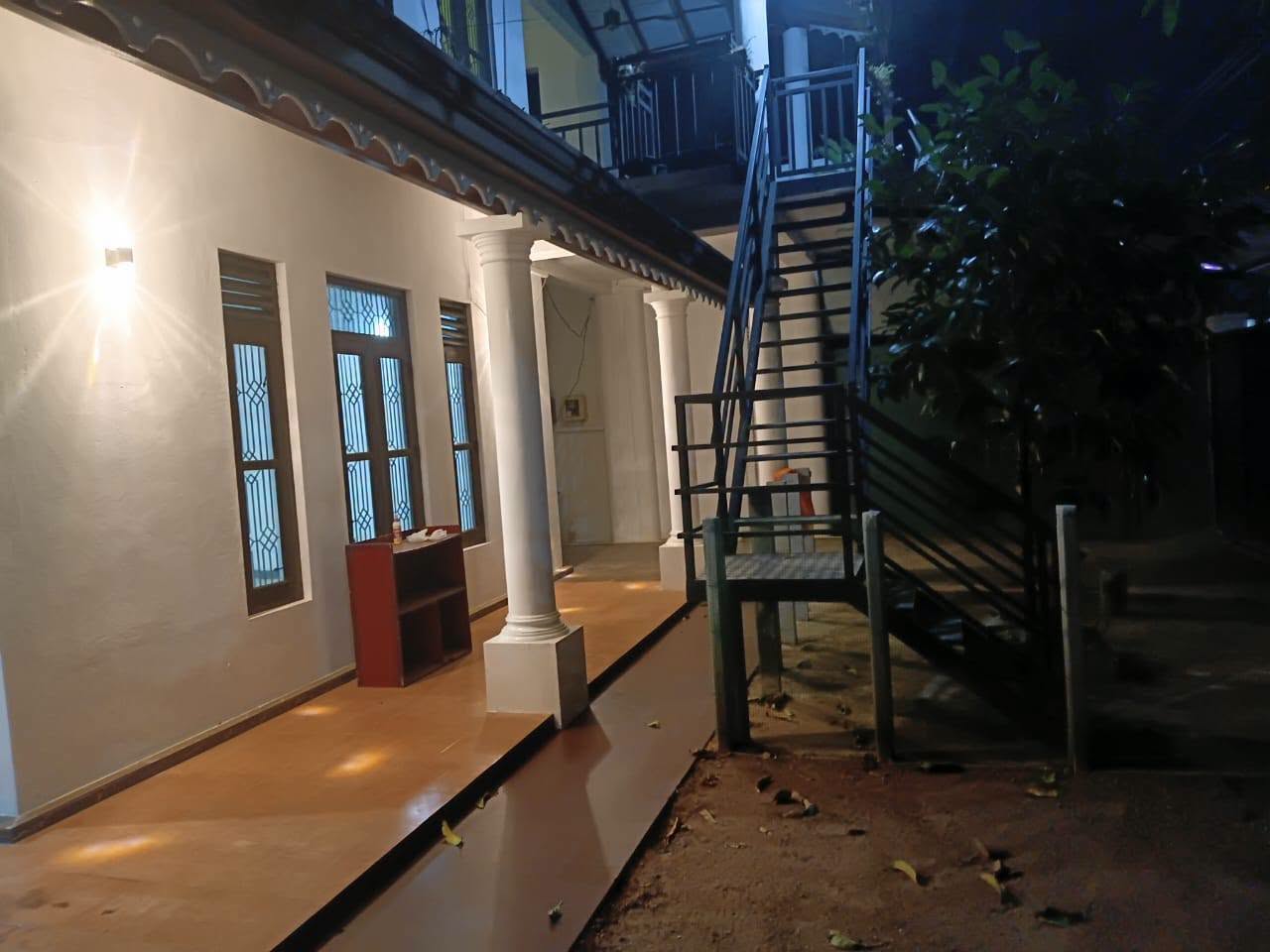 Down stairs house for rent In katuwapitiya