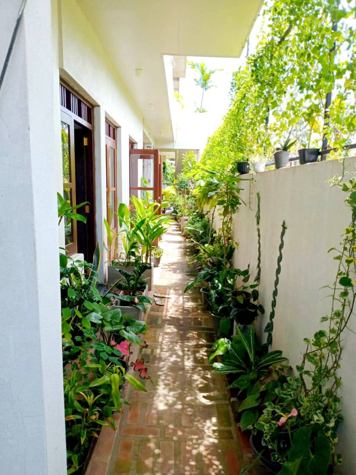 Luxury Three-Storey House for Sale – SEEDUWA