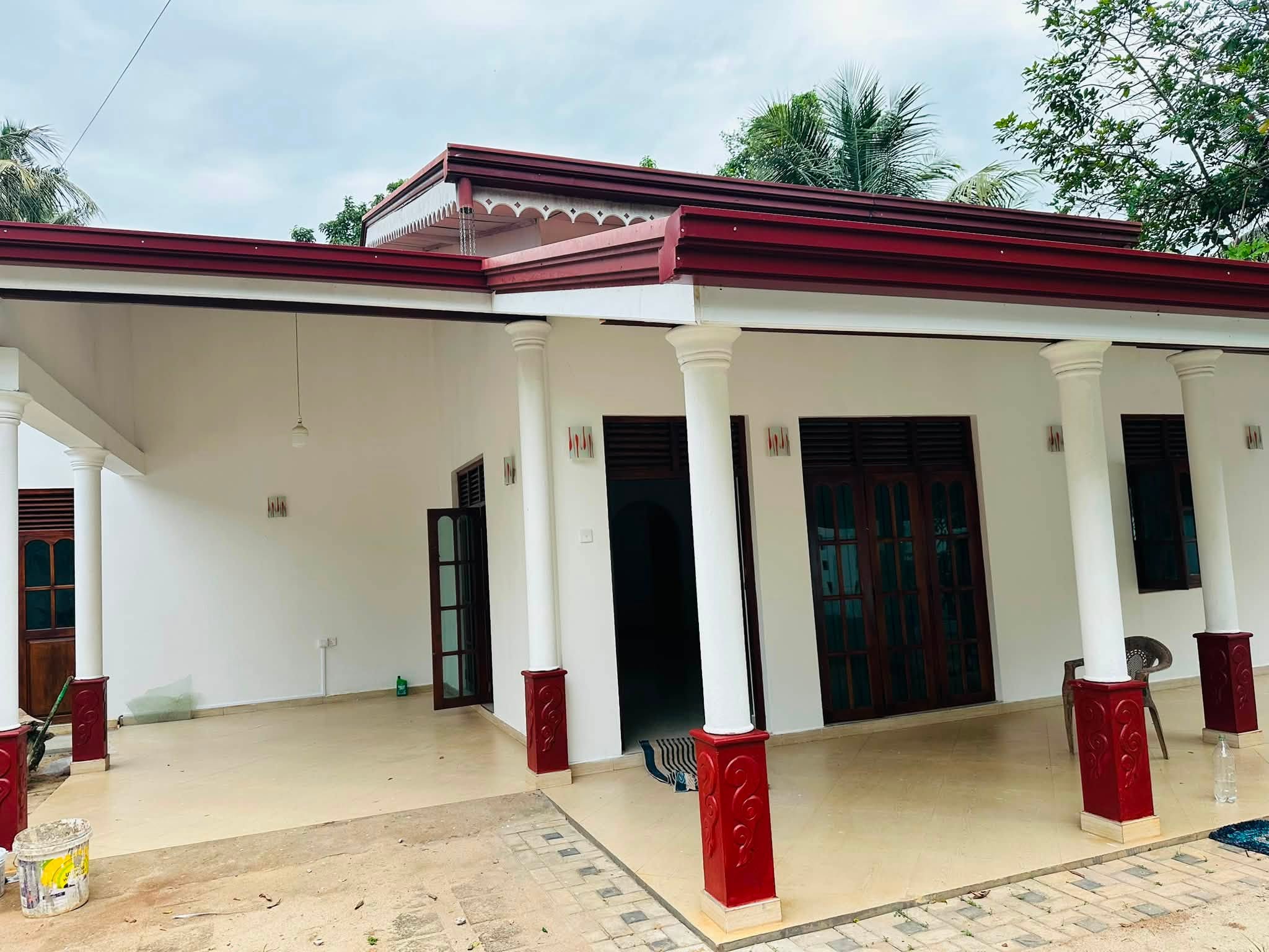House for sale (Raddoluwa)