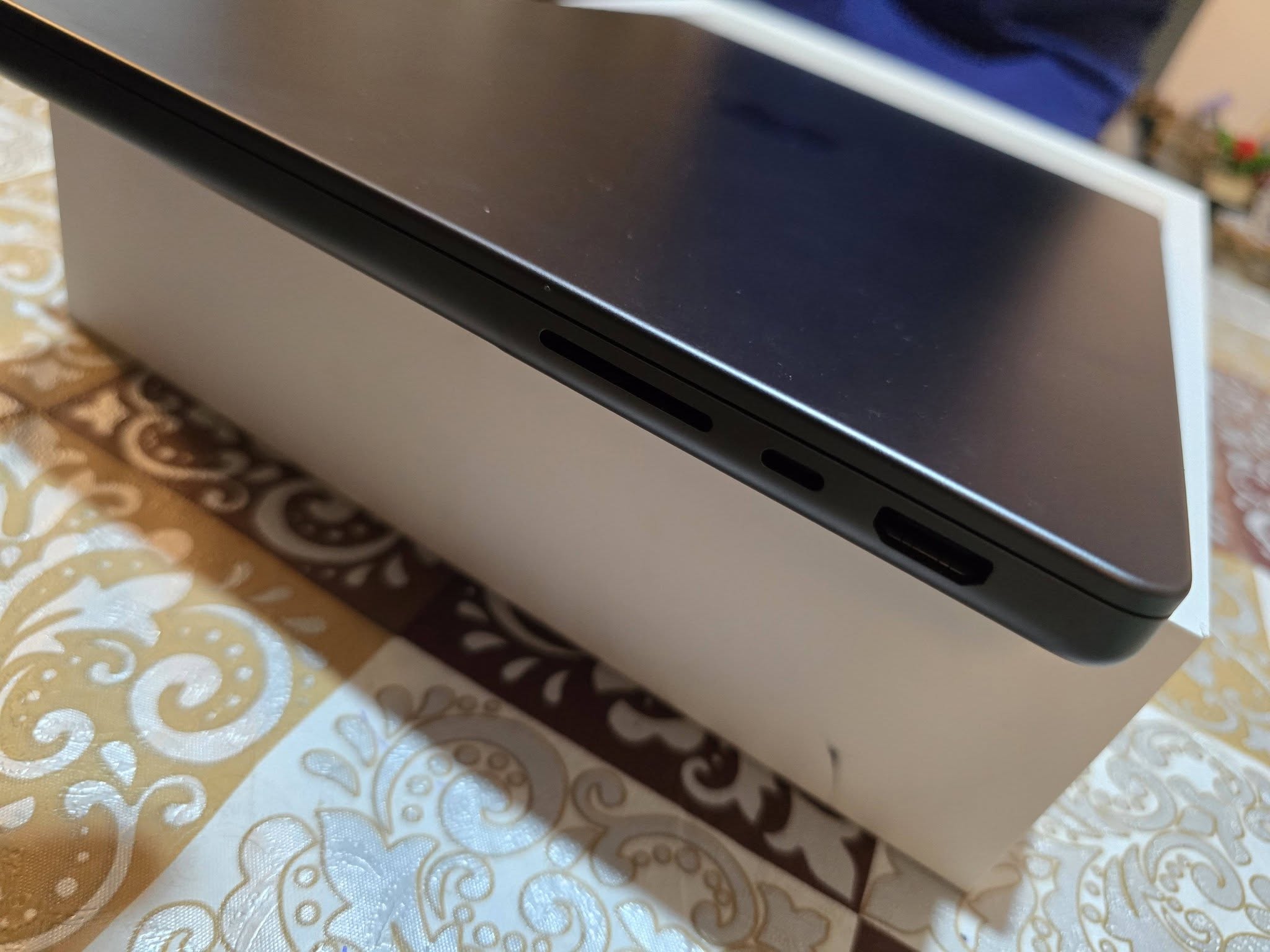 Macbook Pro M4 with warranty