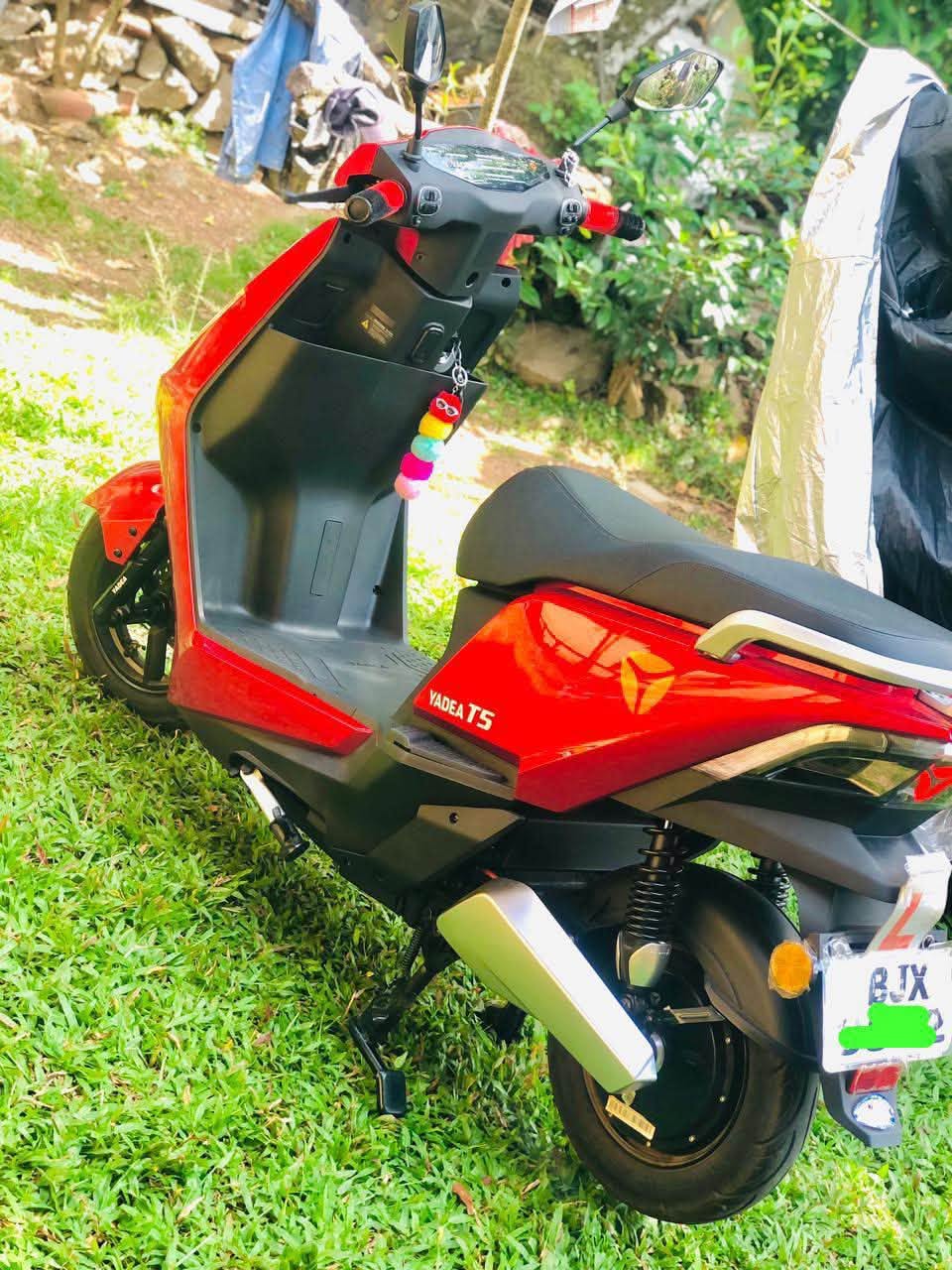 YADEA T5 Electric Scooter – ඉක්මනින් විකිණීමට 