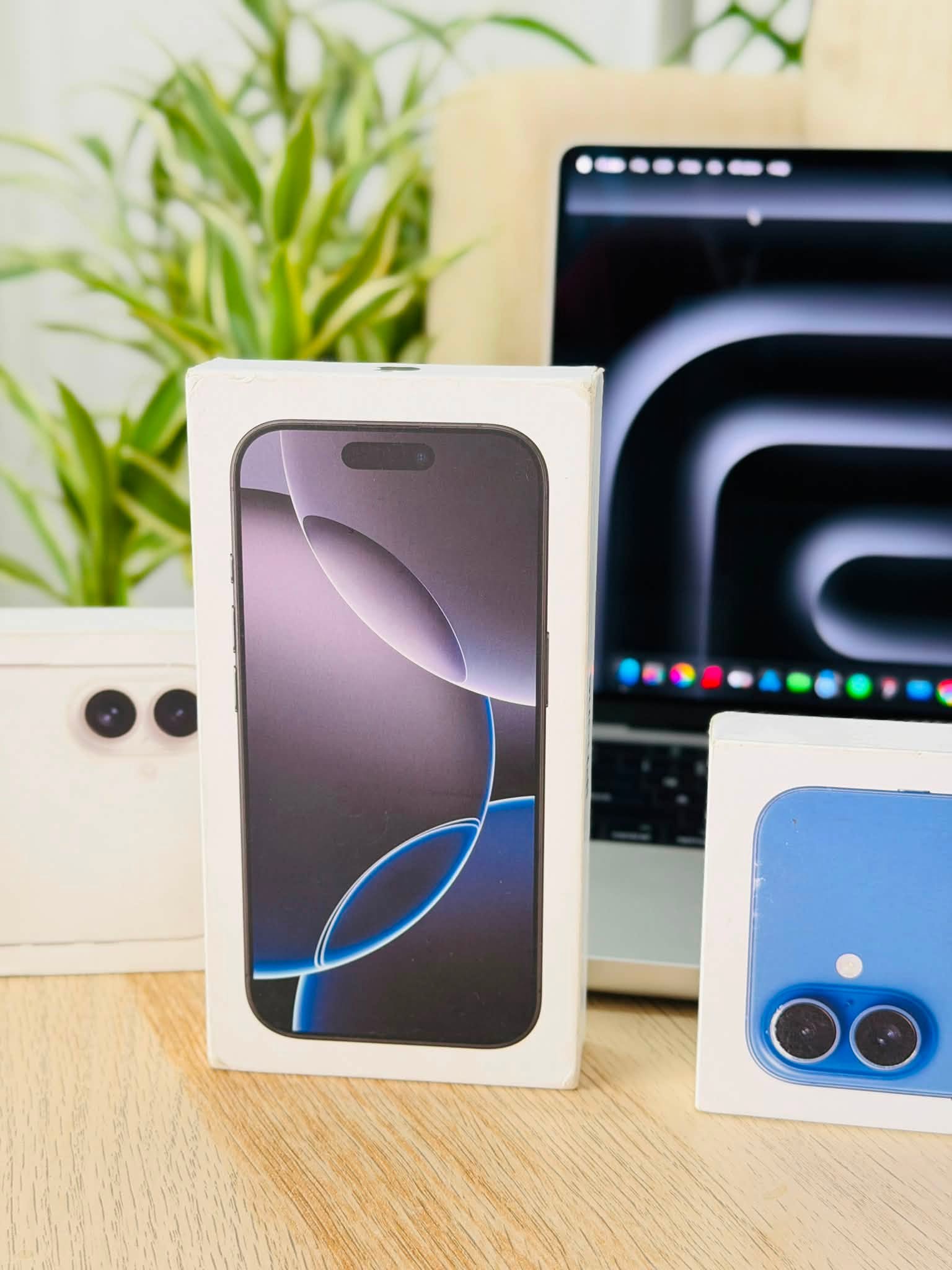 Apple iPhone 16 Pro Black X/A 512GB Seal Pack