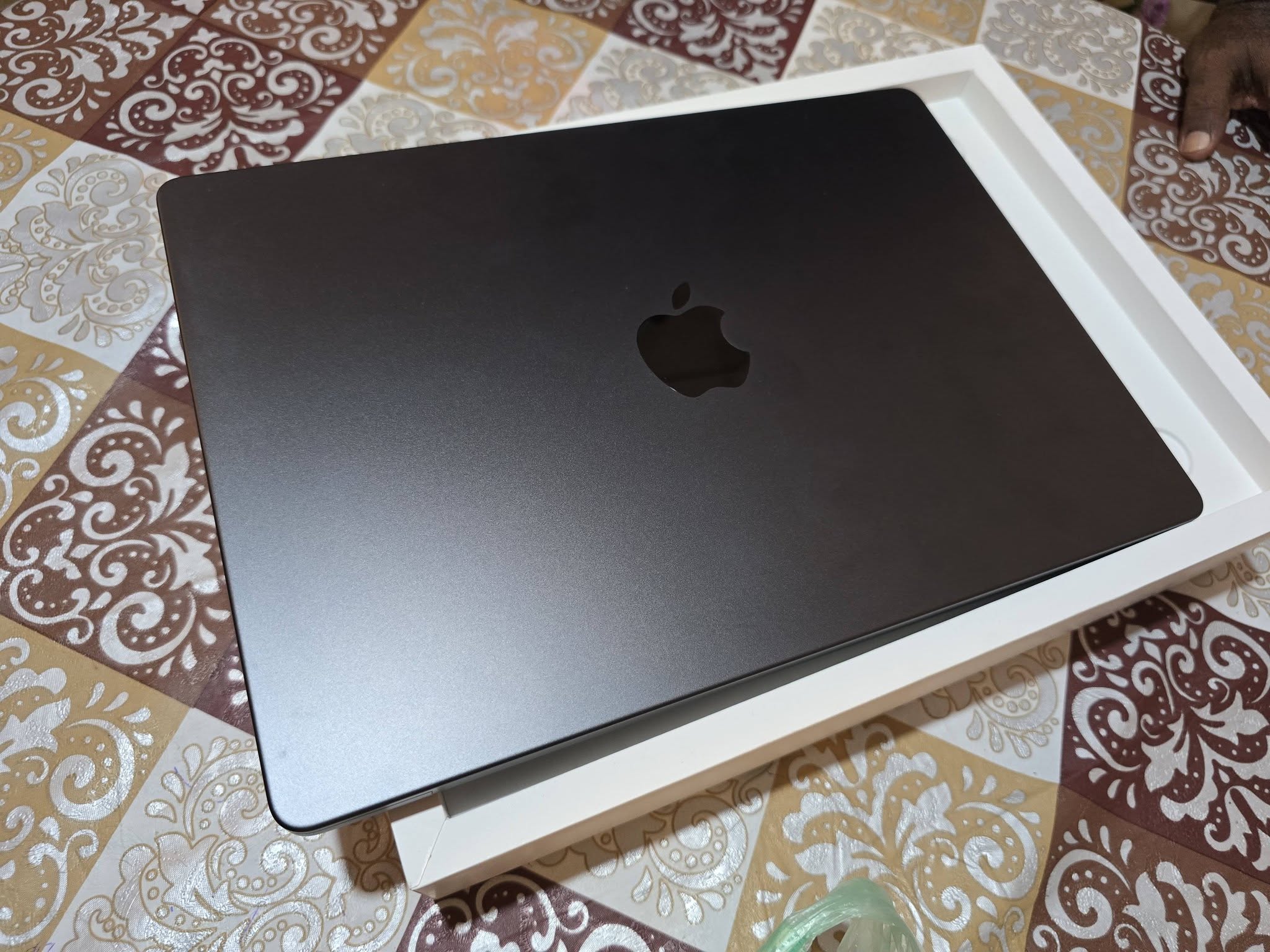 Macbook Pro M4 with warranty