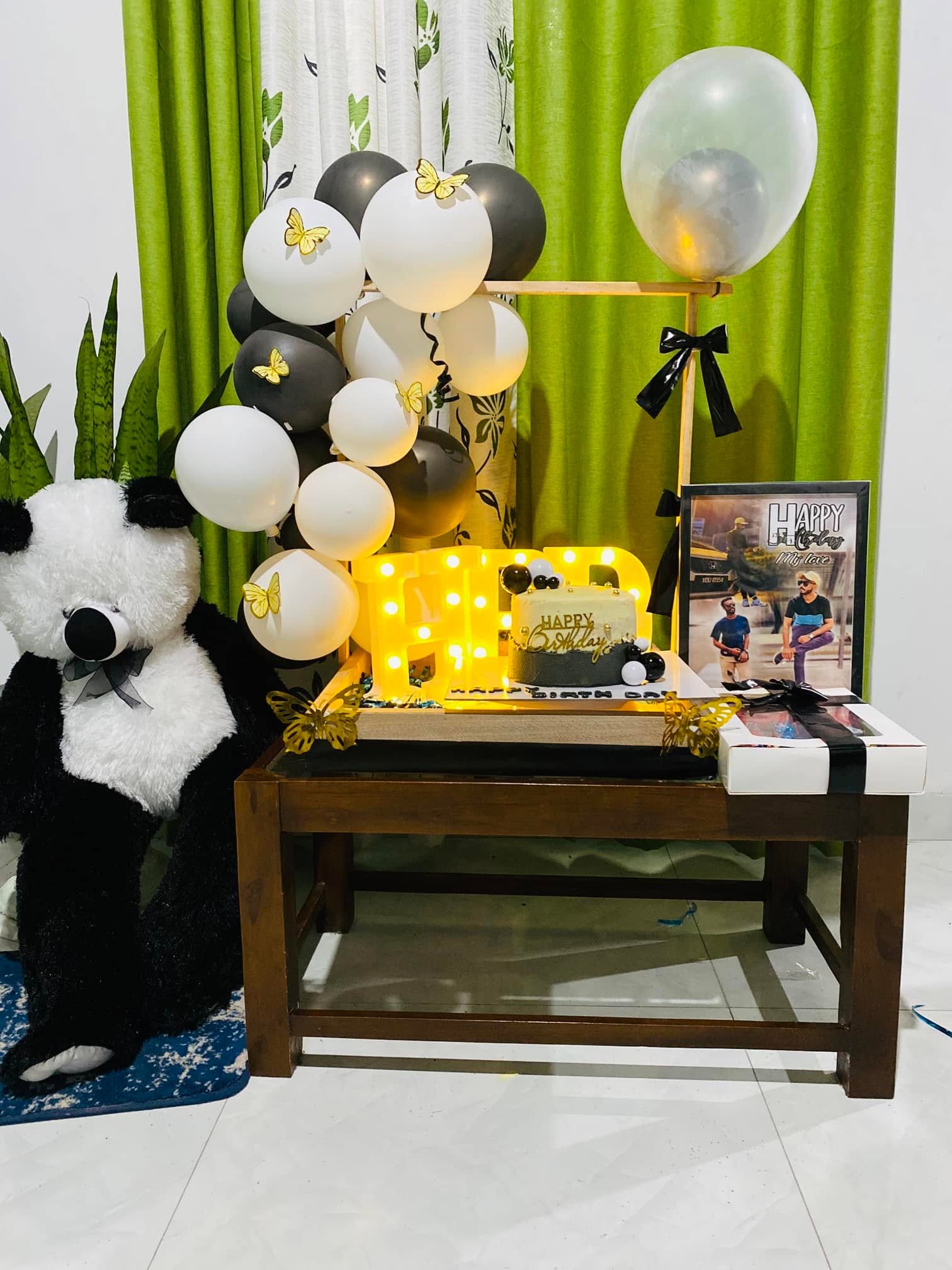 MANEE item’s Surprise / Decorations Make Your Special Moments Unforgettable