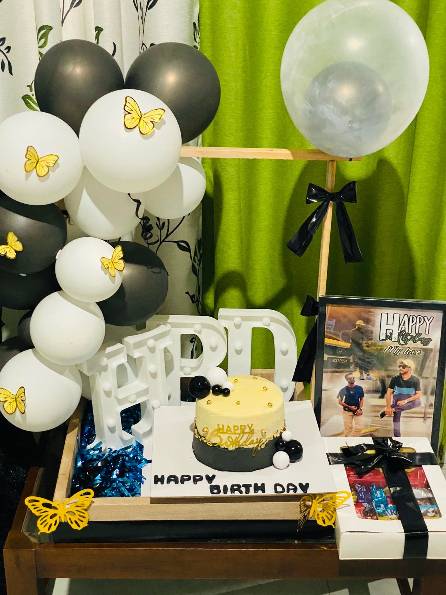 MANEE item’s Surprise / Decorations Make Your Special Moments Unforgettable