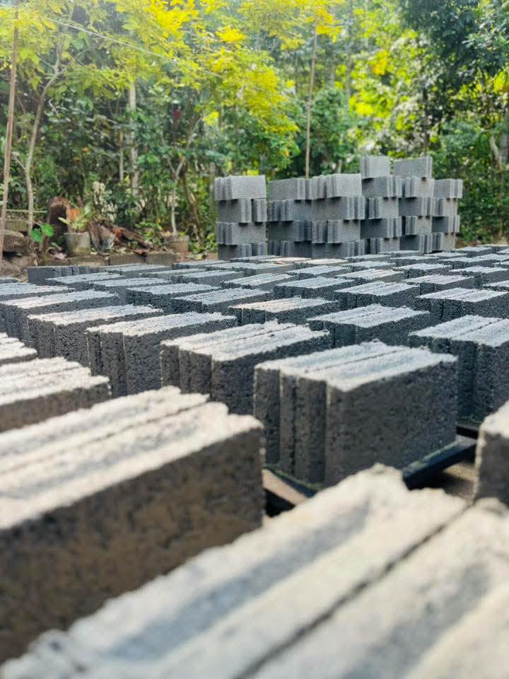 ශක්තිමත්ම බ්ලොක් ගල් දැන් ඔබට අපෙන් ලබාගත හැක.