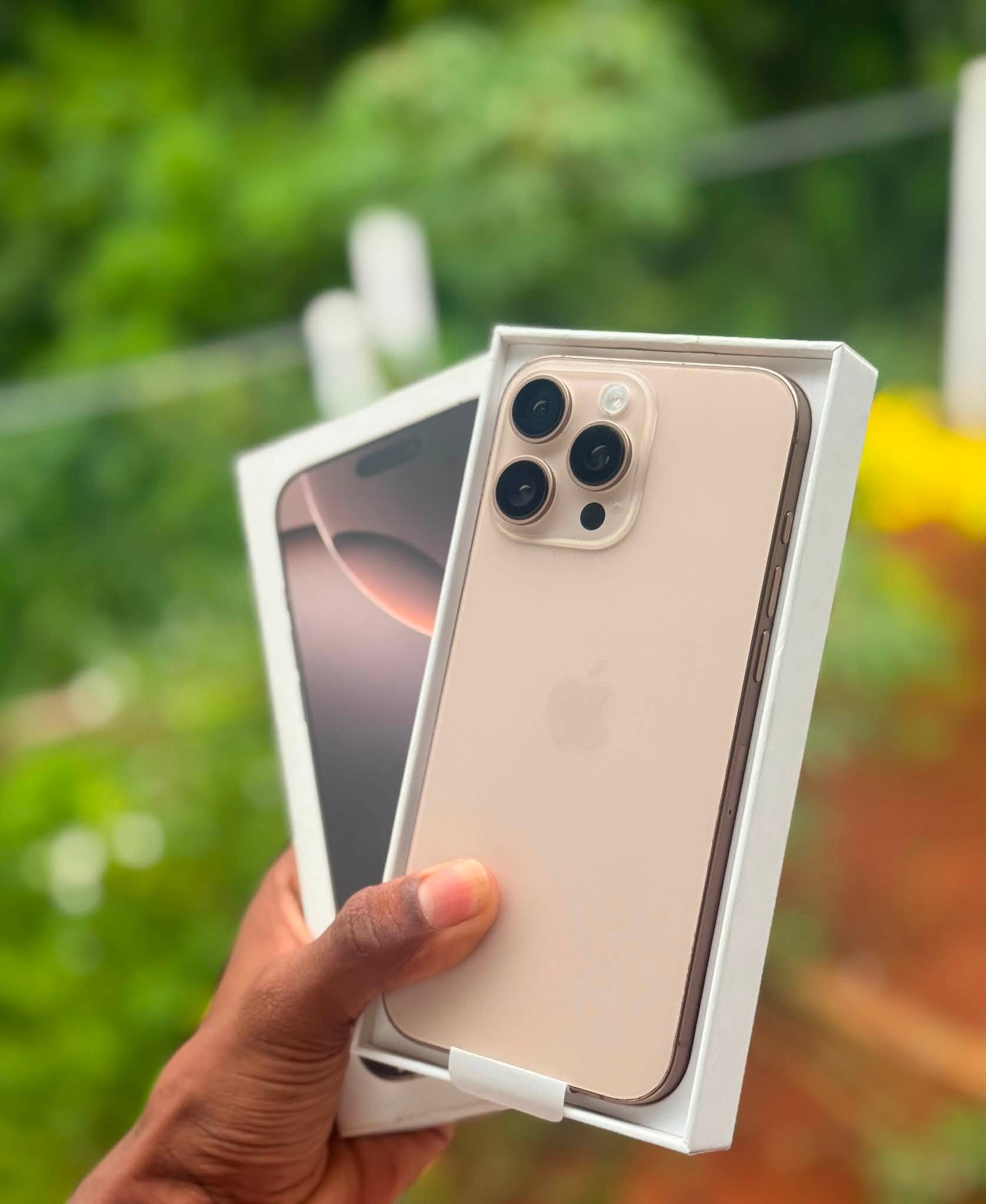 APPLE IPHONE 16 PRO MAX 256GB