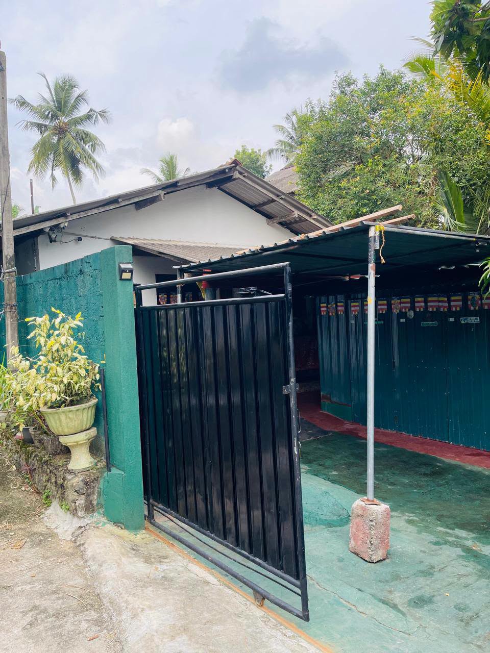 අතුරුගිරිය කොර තොට මෙම තනි මහල් නිවස විකිණීමට.