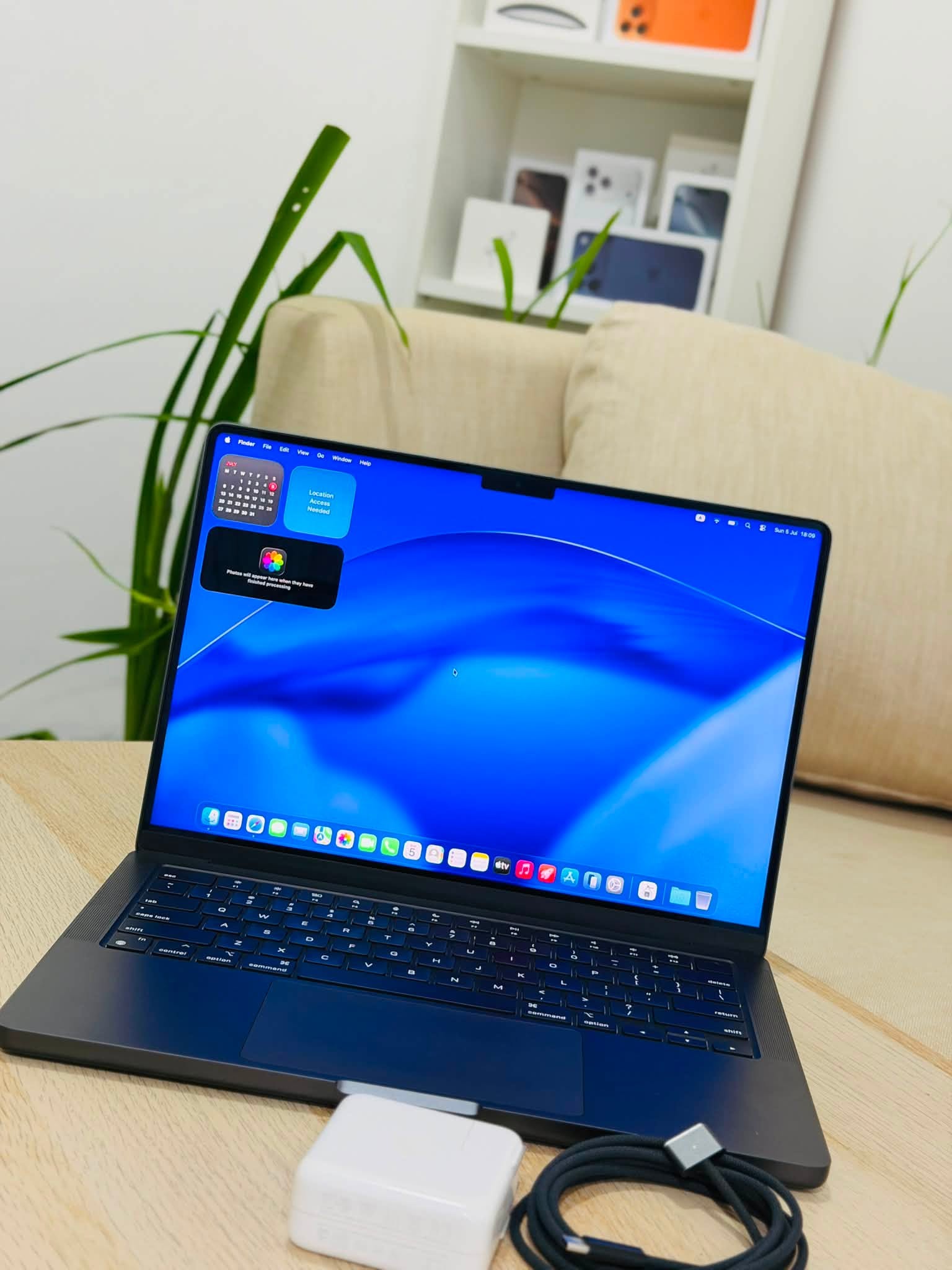 Apple MacBook M3 Pro 14″Inch 18GB/512GB 2023