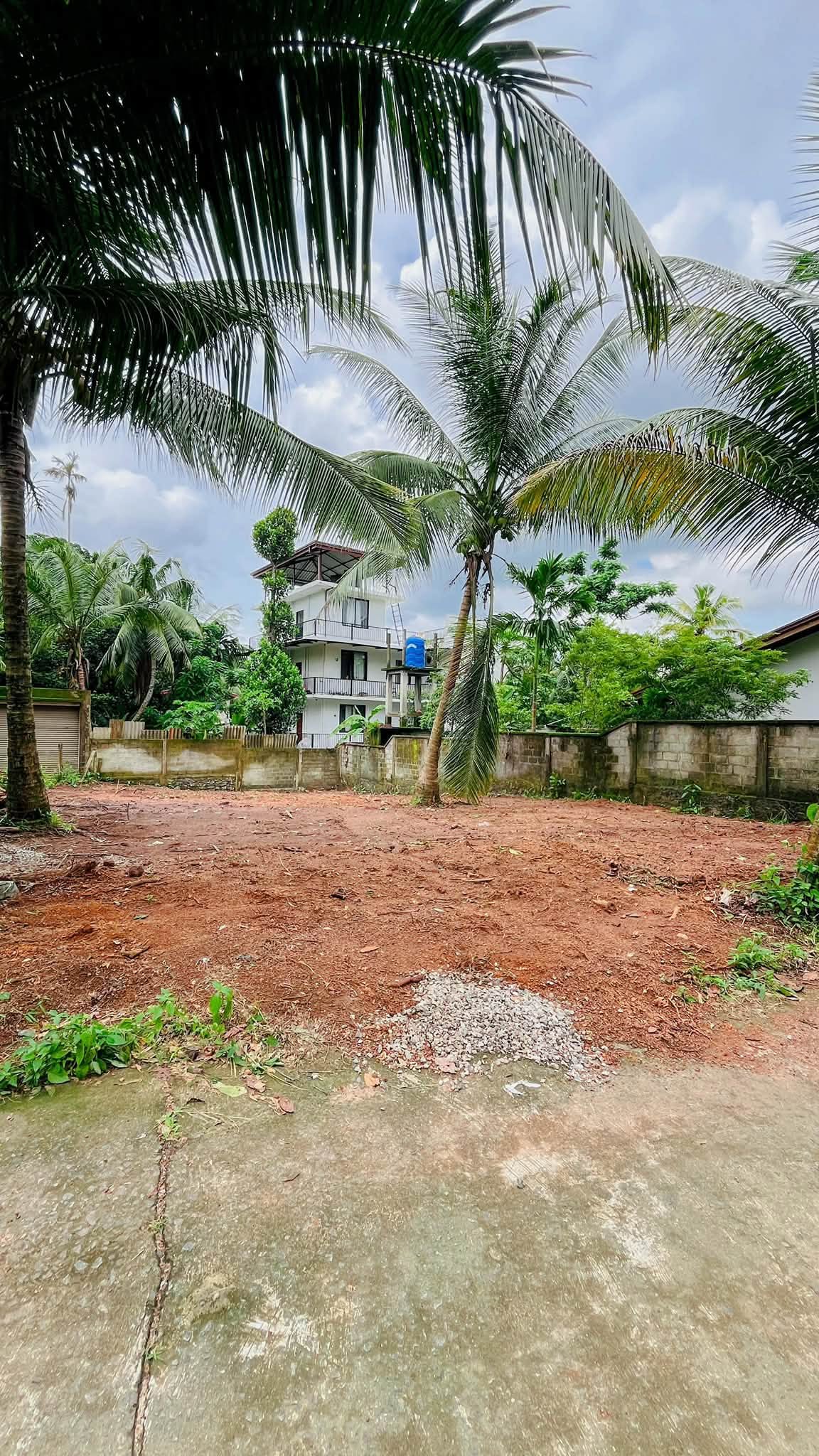 කඩවත – ඉහළ බියන්විලෙන් වටිනා නේවාසික ඉඩමක් විකිණීමට*