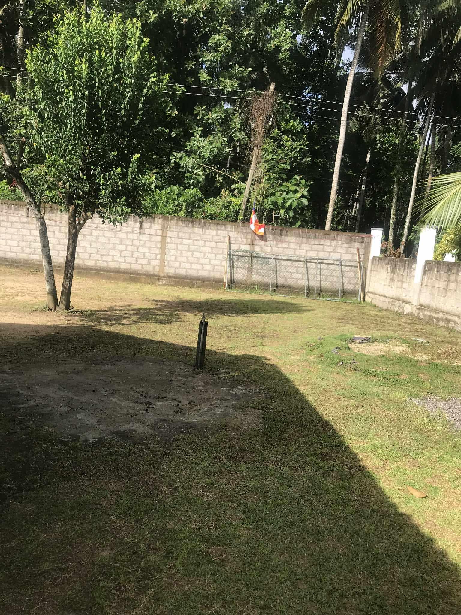 සීඝ්‍රයෙන් දියුණු වන කටාන නගරයේ පදිංචියට සුදුසු අනගි බිම් කොටසක් ශාන්ති ෆාමසිය අවටින් විකිණීමට